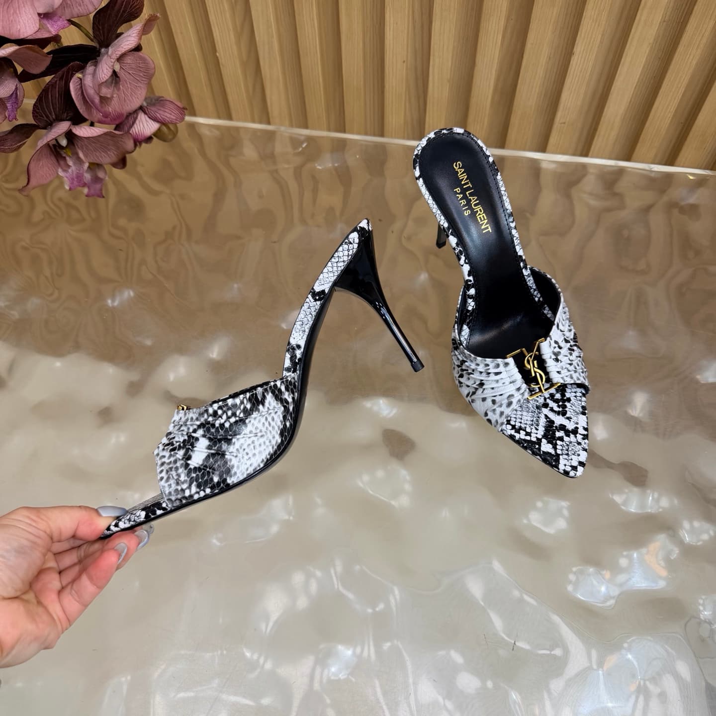 D12330 2026 Spring/Summer New Model YSL 🖤 Saint Laurent / Saint Laurent YSL slippers – an absolutely amazing and popular pair of slippers! — image 7