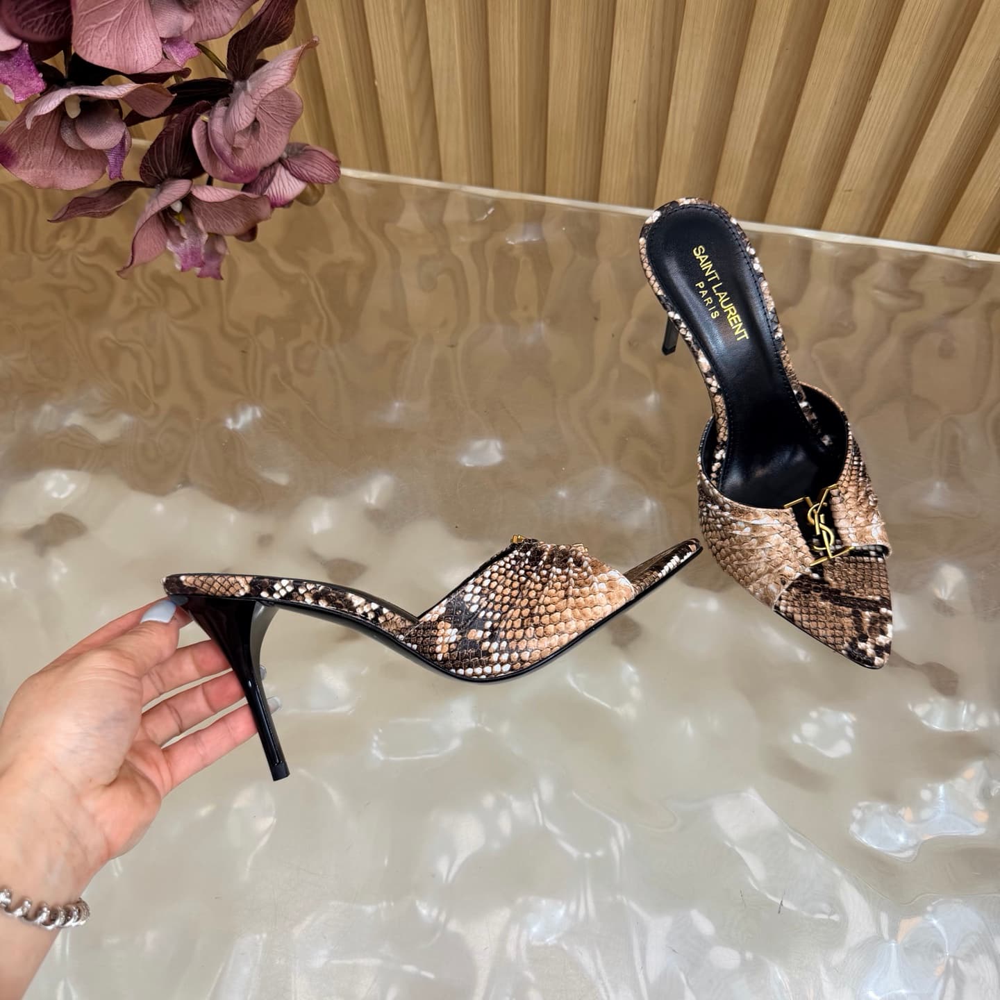 D12329 2026 Spring/Summer new model YSL 🖤 Saint Laurent / Saint Laurent YSL slippers – an absolutely amazing and popular pair of slippers! — image 8
