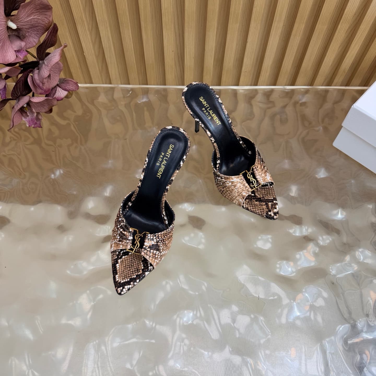 D12329 2026 Spring/Summer new model YSL 🖤 Saint Laurent / Saint Laurent YSL slippers – an absolutely amazing and popular pair of slippers! — image 6
