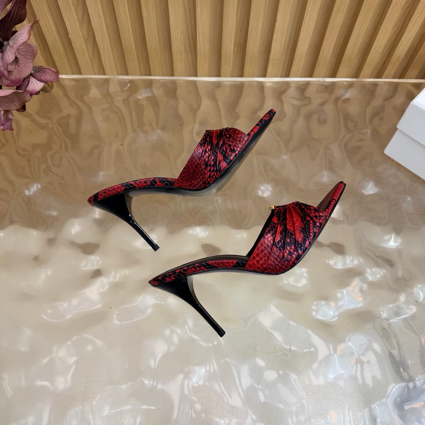 D12328 2026 Spring/Summer New Model YSL 🖤 Saint Laurent / Saint Laurent YSL slippers – an absolutely amazing and popular pair of slippers! — image 7