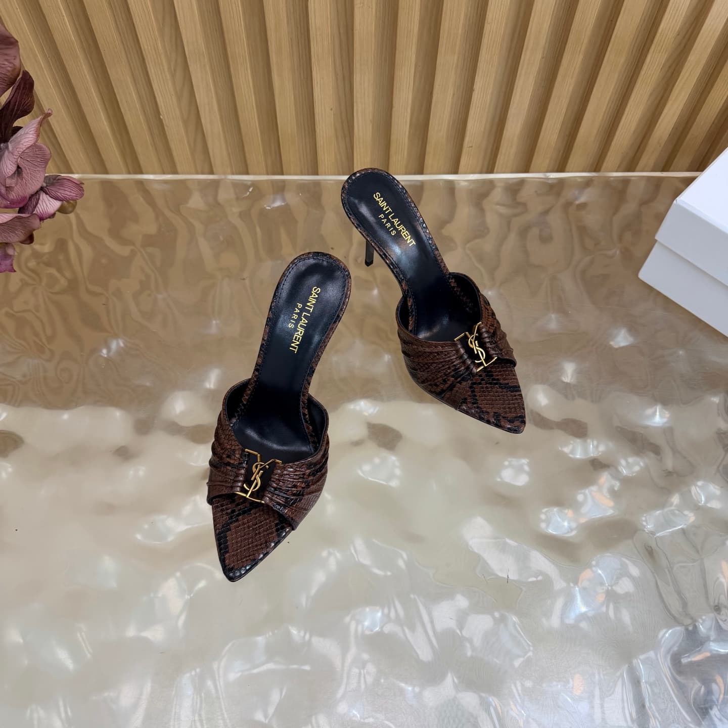 D12327 2026 Spring/Summer new model YSL 🖤 Saint Laurent / Saint Laurent YSL slippers – an absolutely amazing and popular pair of slippers! — image 6
