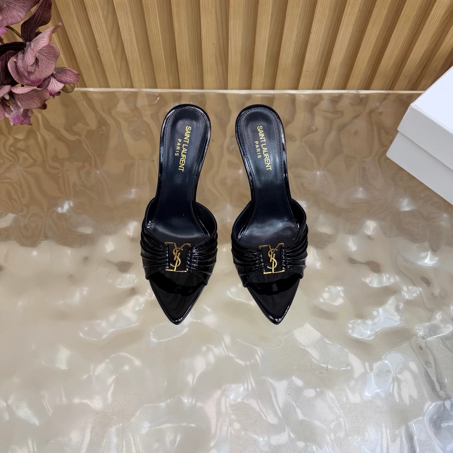 D12359 2026 Spring/Summer new model YSL 🖤 Saint Laurent / Saint Laurent YSL slippers – an absolutely amazing and popular pair of slippers! — image 4