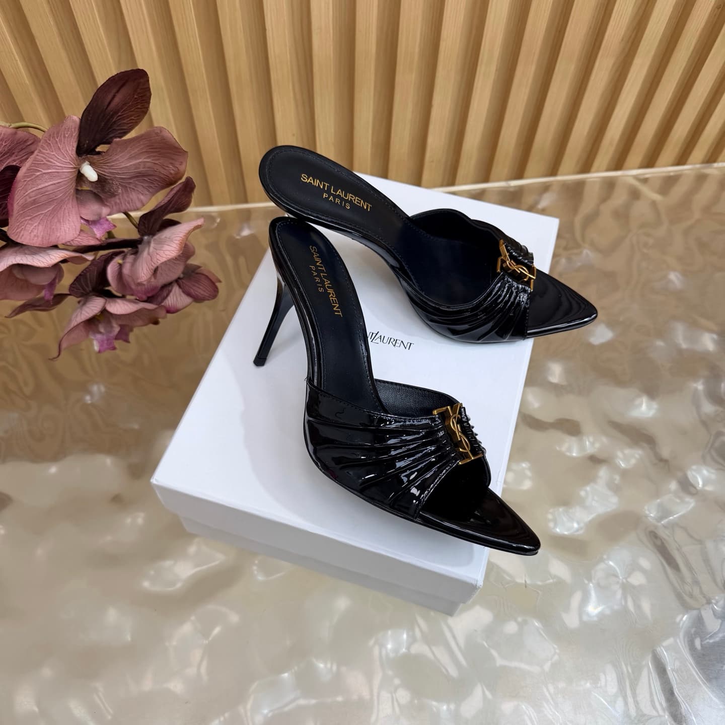 D12359 2026 Spring/Summer new model YSL 🖤 Saint Laurent / Saint Laurent YSL slippers – an absolutely amazing and popular pair of slippers! — image 2