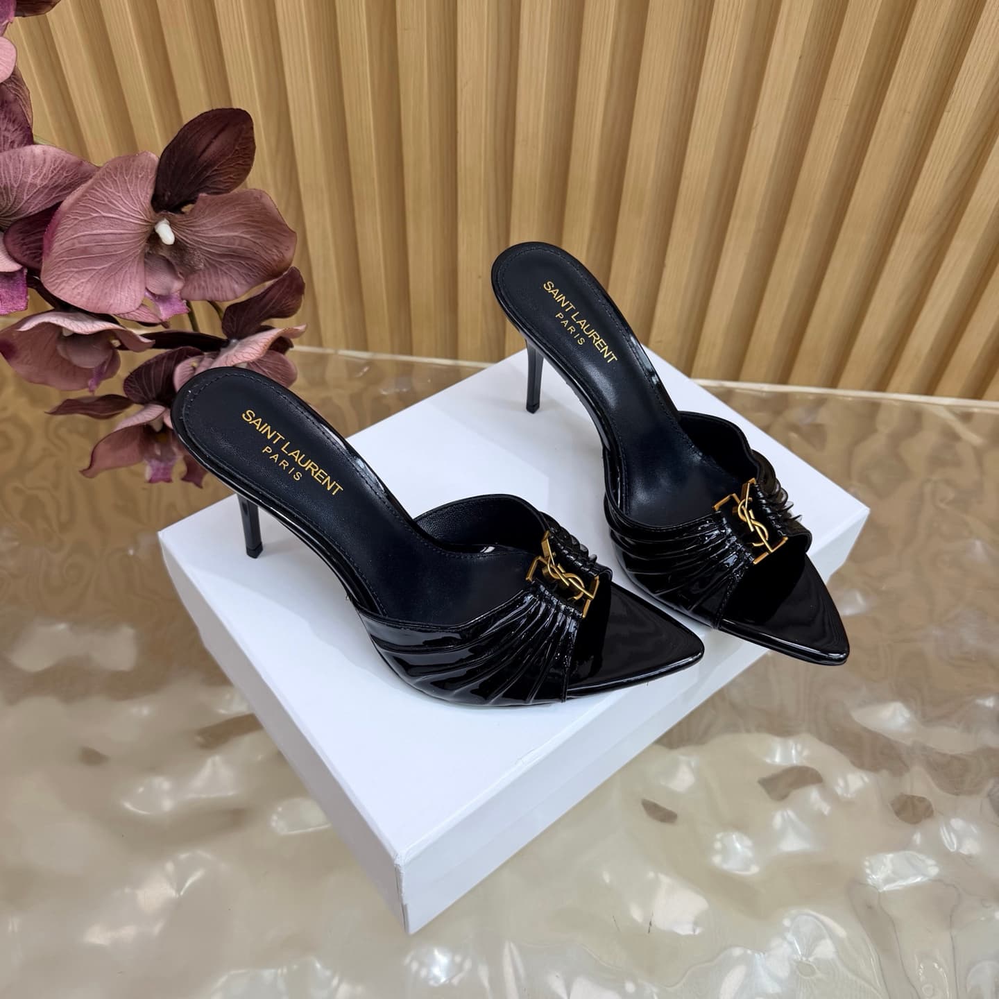 D12359 2026 Spring/Summer new model YSL 🖤 Saint Laurent / Saint Laurent YSL slippers – an absolutely amazing and popular pair of slippers! — image 3