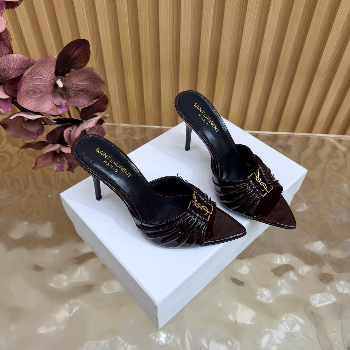 D12358 2026 Spring/Summer new model YSL 🖤 Saint Laurent / Saint Laurent YSL slippers – an absolutely amazing and popular pair of slippers! — image 3