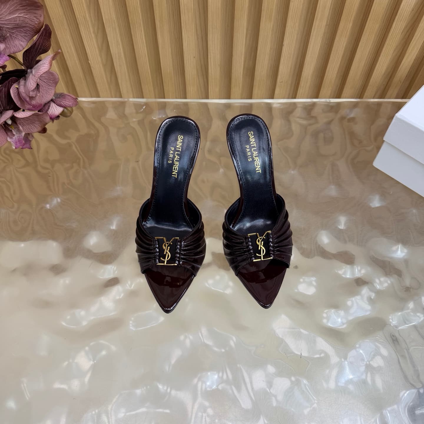 D12358 2026 Spring/Summer new model YSL 🖤 Saint Laurent / Saint Laurent YSL slippers – an absolutely amazing and popular pair of slippers! — image 4
