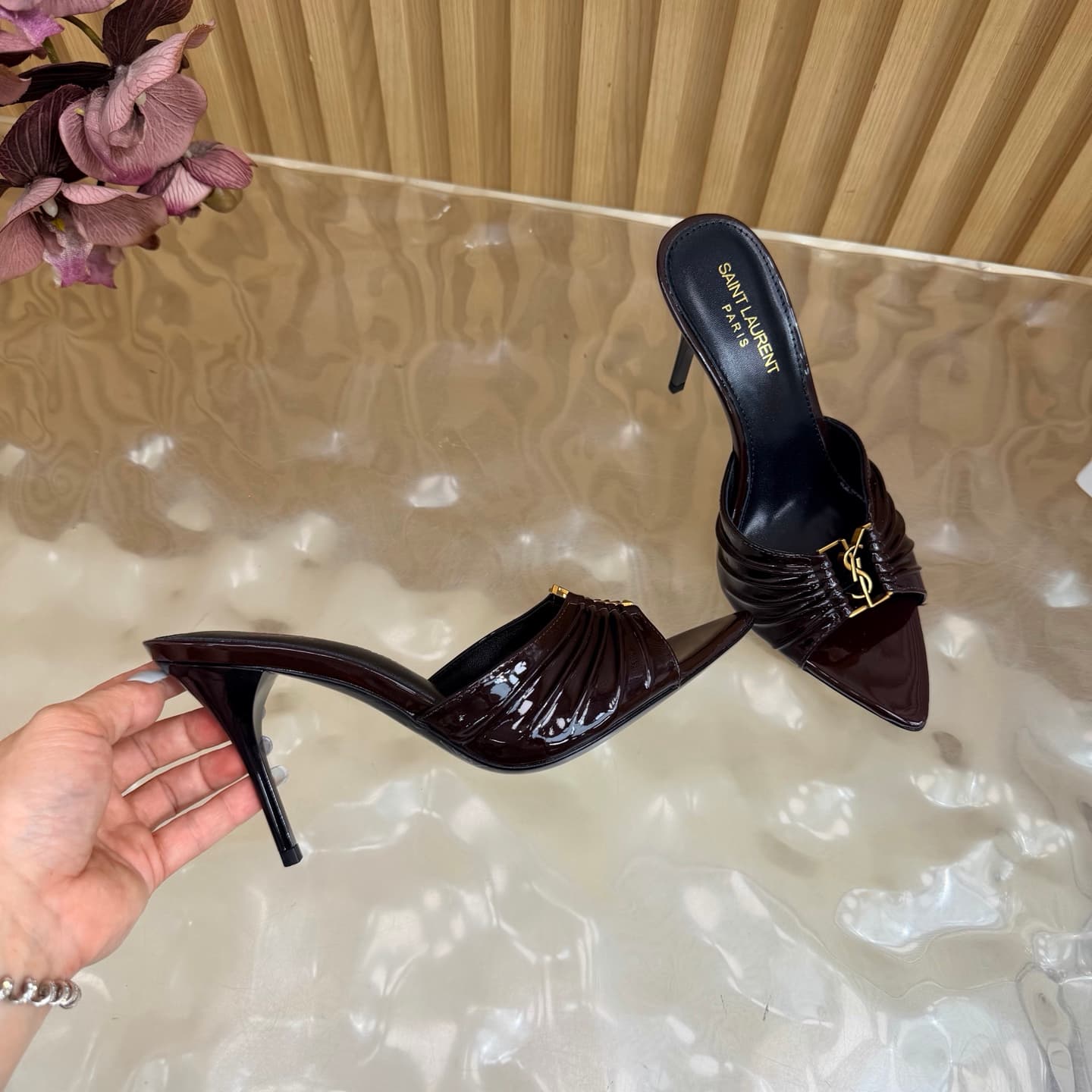 D12358 2026 Spring/Summer new model YSL 🖤 Saint Laurent / Saint Laurent YSL slippers – an absolutely amazing and popular pair of slippers! — image 8