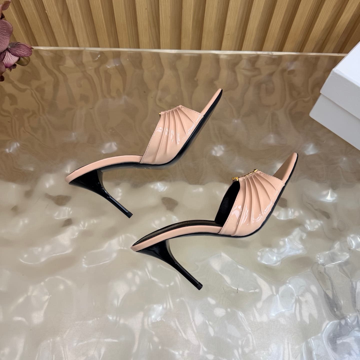 D12356 2026 Spring/Summer New Model YSL 🖤 Saint Laurent / Saint Laurent YSL slippers – an absolutely amazing and popular model of slippers! — image 8