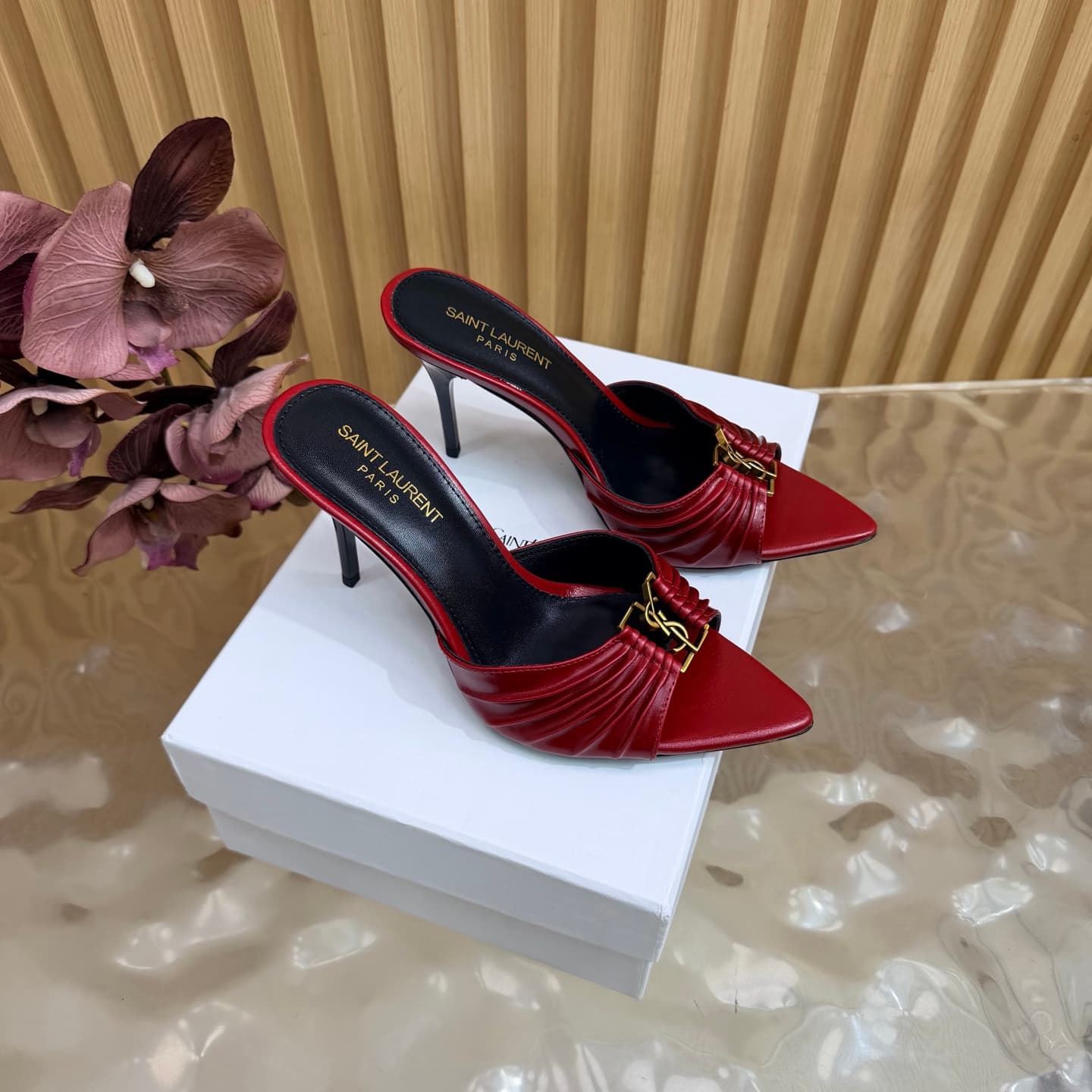 D12352 2026 Spring/Summer New Model YSL 🖤 Saint Laurent / Saint Laurent YSL slippers – an absolutely amazing and popular model of slippers! — image 1