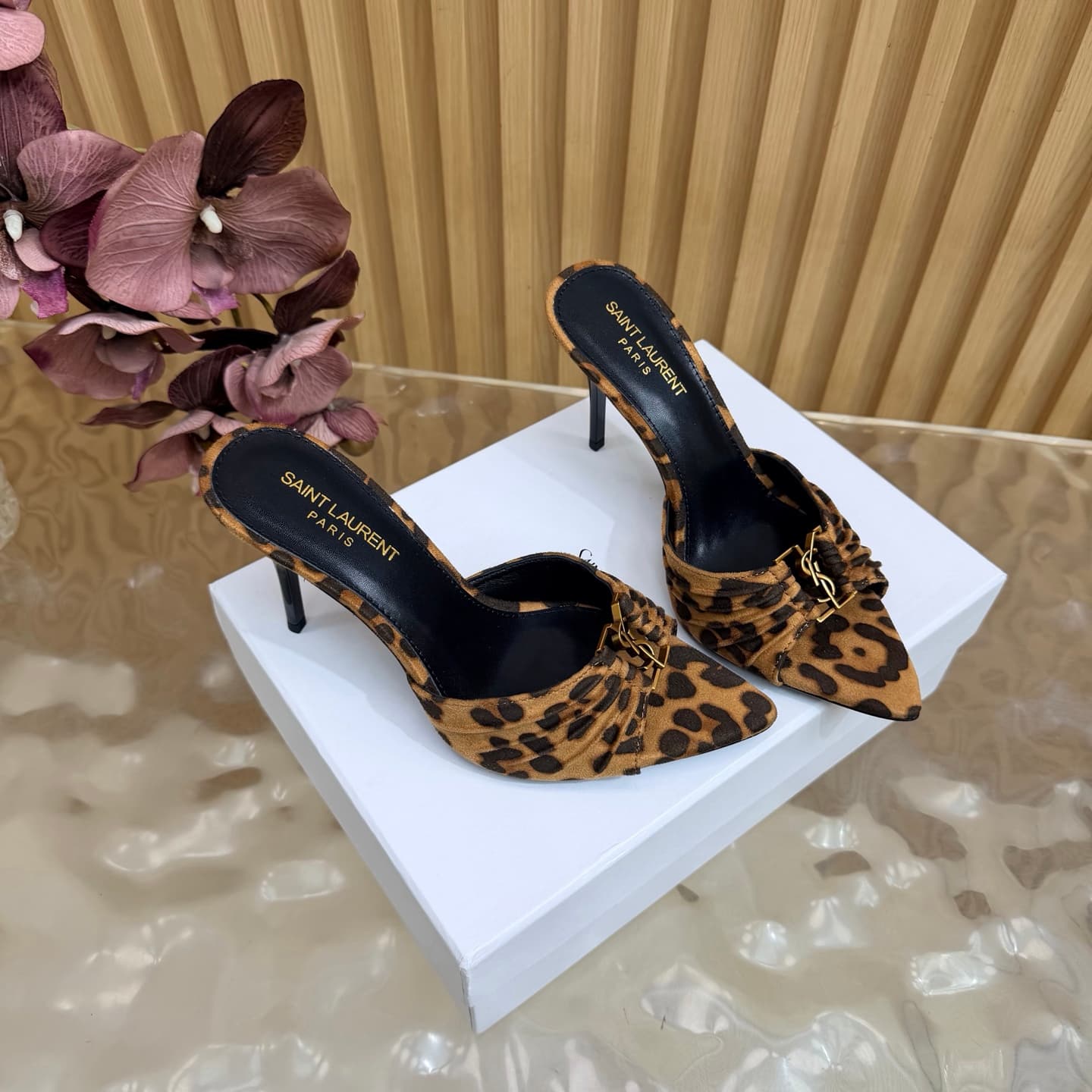 D12351 2026 Spring/Summer new model YSL 🖤 Saint Laurent / Saint Laurent YSL slippers – an absolutely amazing and popular pair of slippers! — image 3