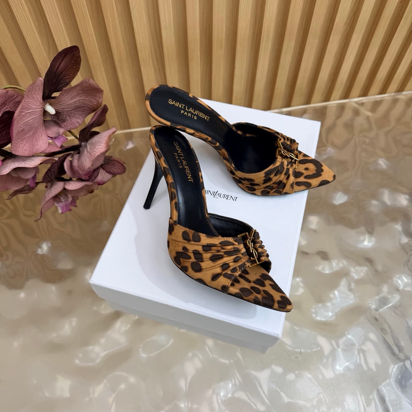 D12351 2026 Spring/Summer new model YSL 🖤 Saint Laurent / Saint Laurent YSL slippers – an absolutely amazing and popular pair of slippers! — image 2