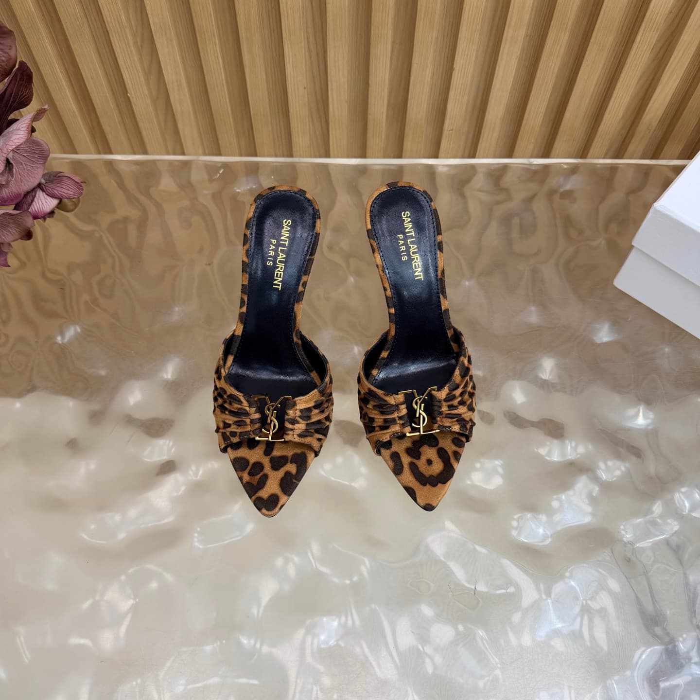 D12351 2026 Spring/Summer new model YSL 🖤 Saint Laurent / Saint Laurent YSL slippers – an absolutely amazing and popular pair of slippers! — image 4