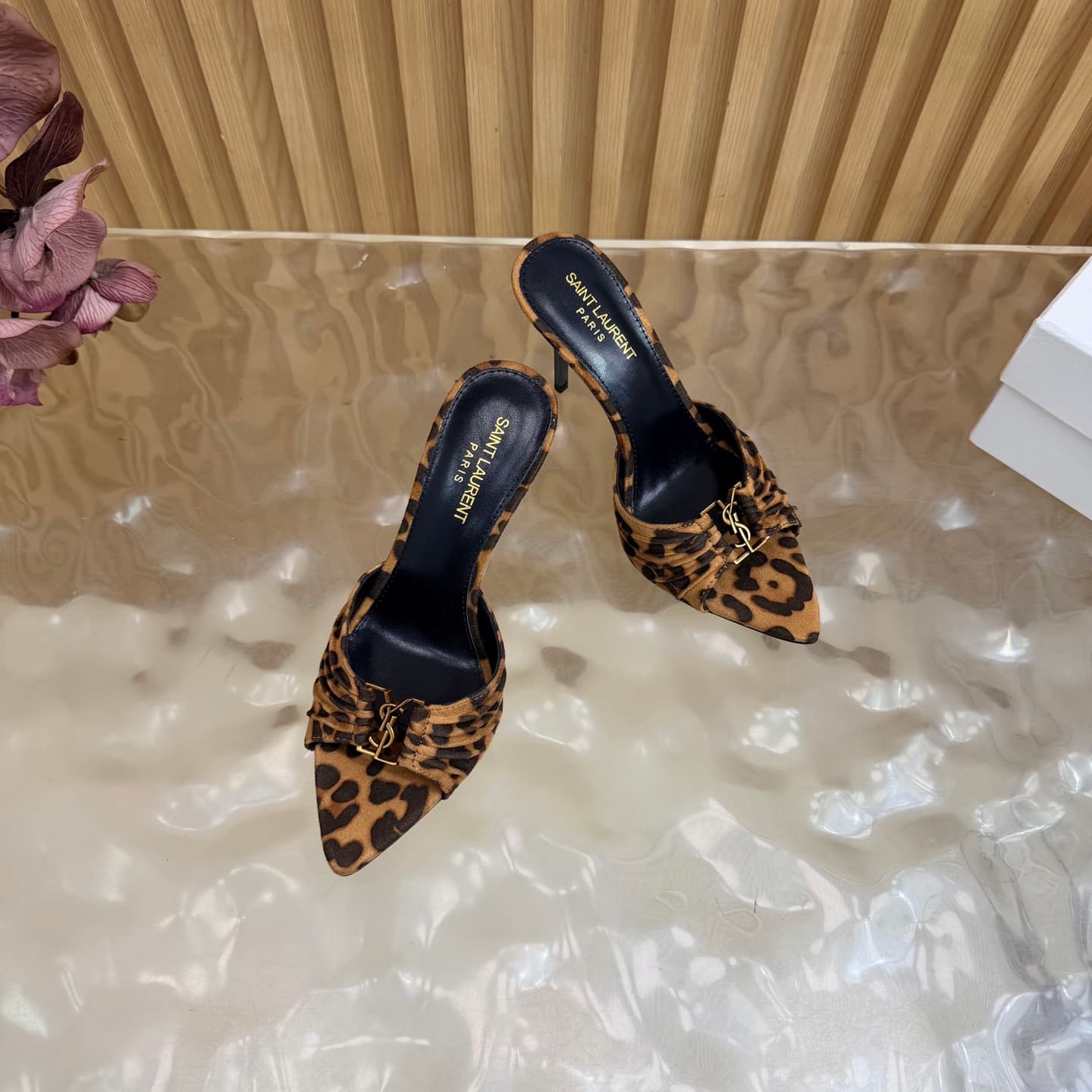 D12351 2026 Spring/Summer new model YSL 🖤 Saint Laurent / Saint Laurent YSL slippers – an absolutely amazing and popular pair of slippers! — image 5