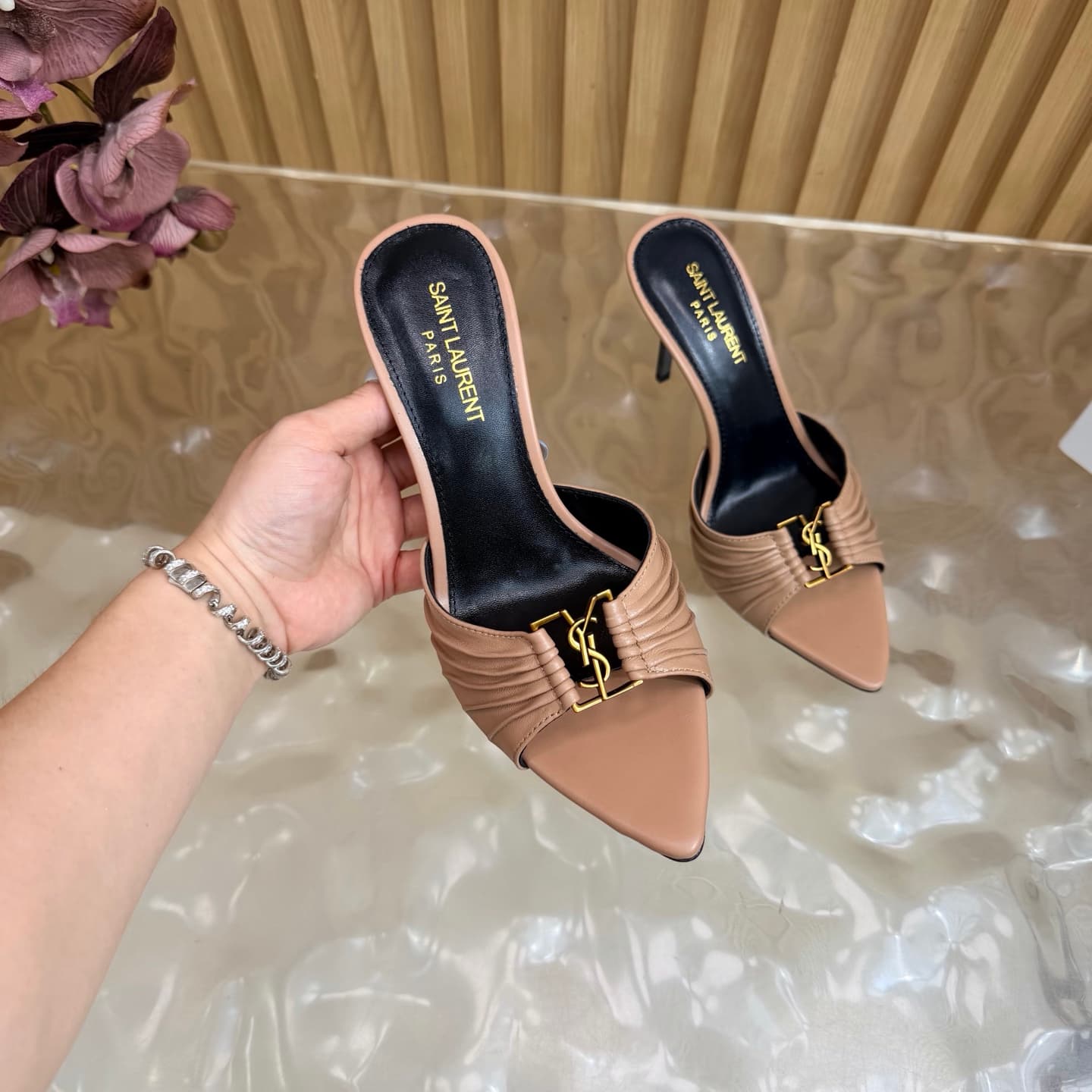 D12348 2026 Spring/Summer new model YSL 🖤 Saint Laurent / Saint Laurent YSL slippers – an absolutely amazing and popular pair of slippers! — image 8