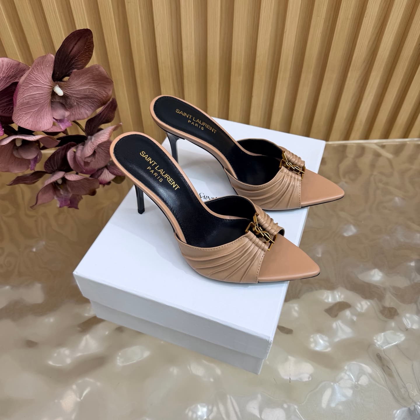 D12348 2026 Spring/Summer new model YSL 🖤 Saint Laurent / Saint Laurent YSL slippers – an absolutely amazing and popular pair of slippers! — image 1