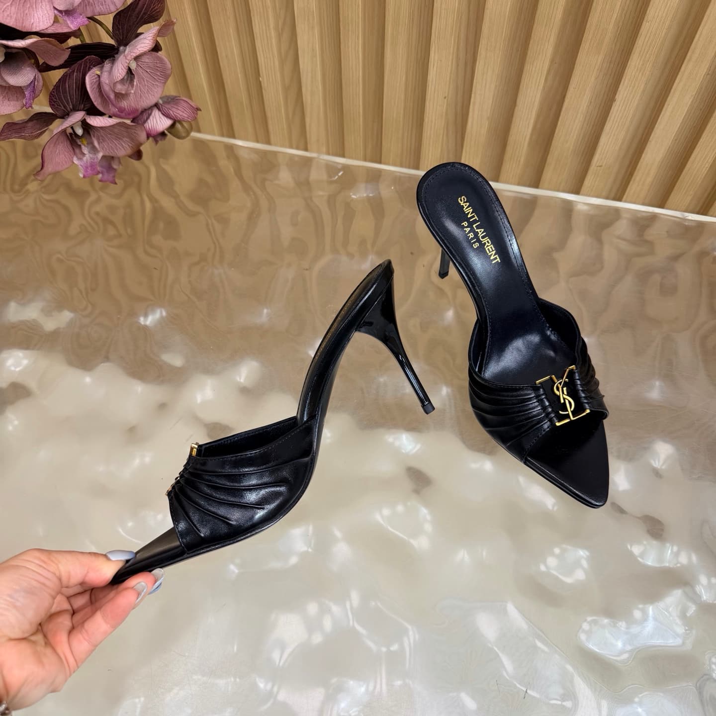 D12345 2026 Spring/Summer New Model YSL 🖤 Saint Laurent / Saint Laurent YSL slippers – an absolutely amazing and popular pair of slippers! — image 7