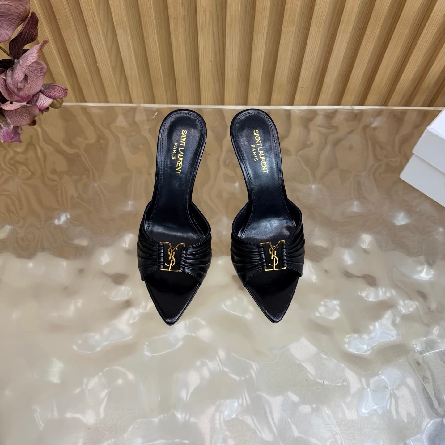 D12345 2026 Spring/Summer New Model YSL 🖤 Saint Laurent / Saint Laurent YSL slippers – an absolutely amazing and popular pair of slippers! — image 4