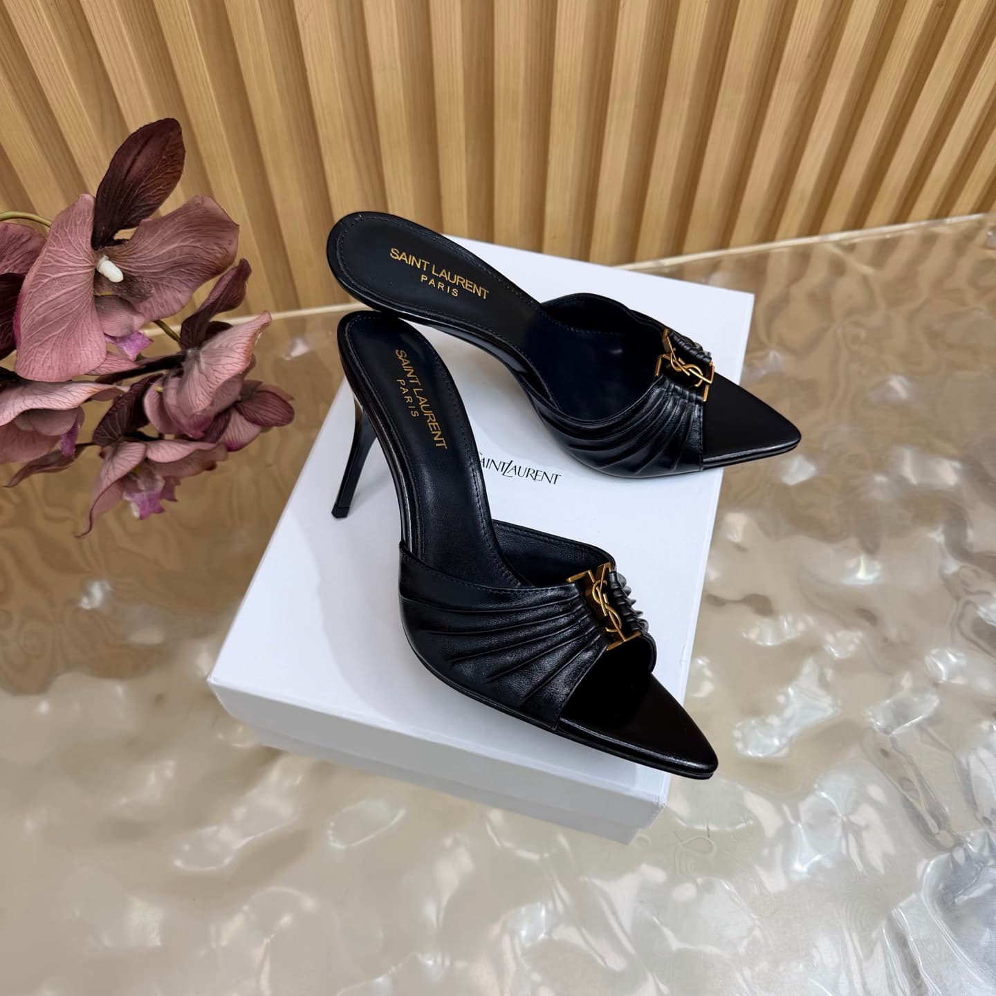 D12345 2026 Spring/Summer New Model YSL 🖤 Saint Laurent / Saint Laurent YSL slippers – an absolutely amazing and popular pair of slippers! — image 2