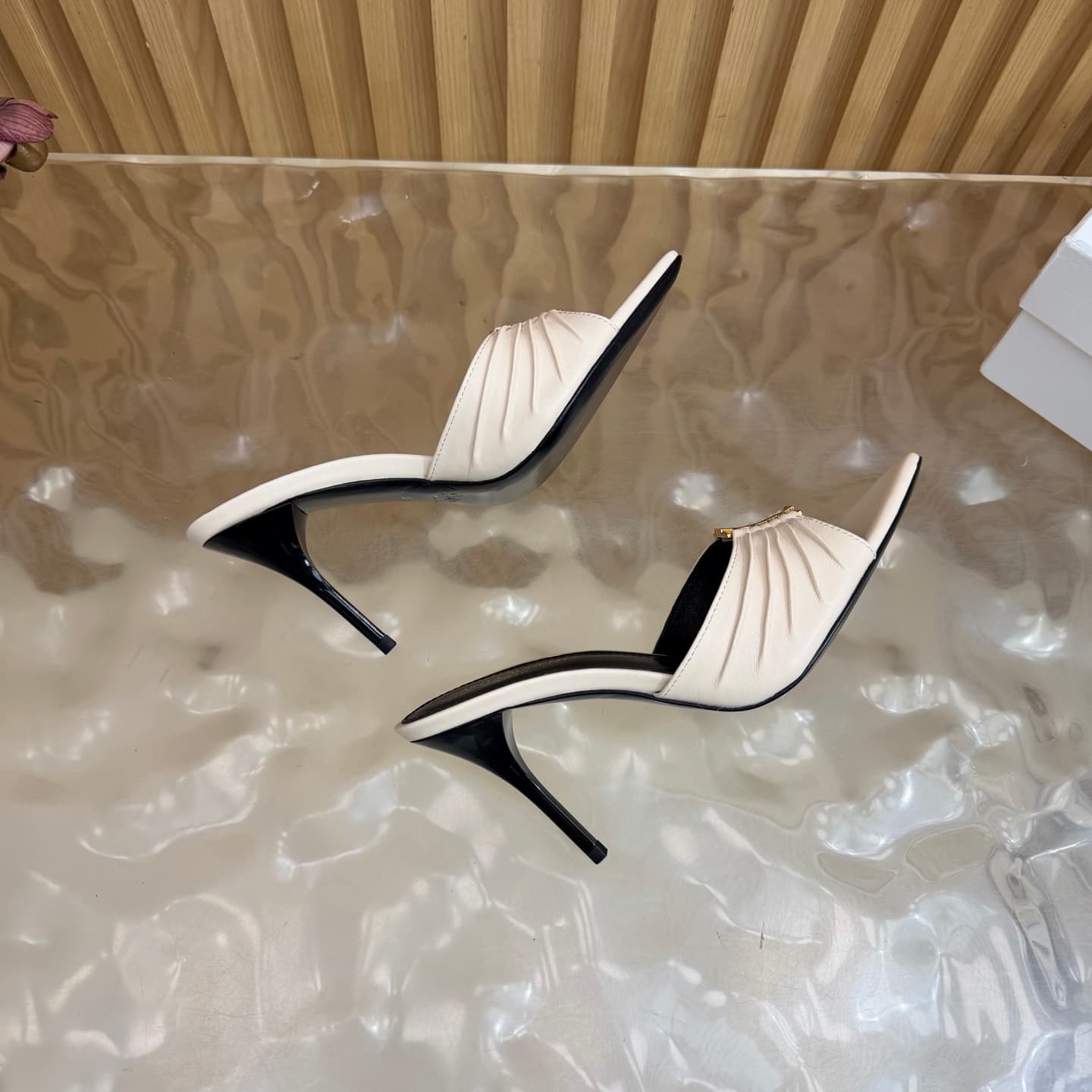 D12344 2026 Spring/Summer New Model YSL 🖤 Saint Laurent / Saint Laurent YSL slippers – an absolutely amazing and popular pair of slippers! — image 8