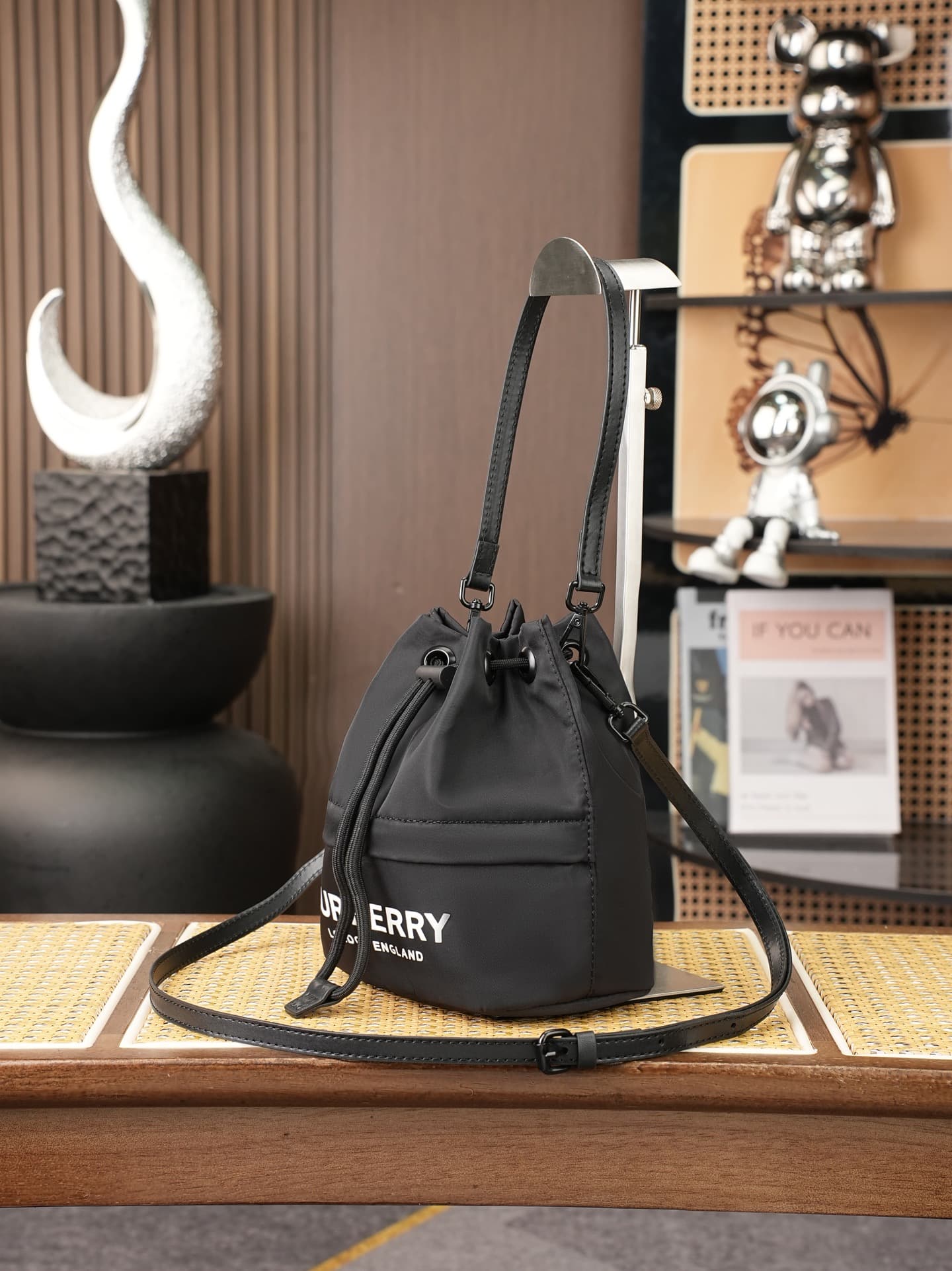 C86 A masterpiece! 💥 The Bur storage bucket features embossed elements. It’s very classic and casual in style. The advantage is that it’s extremely lightweight! It has plenty of space for storage. Dimensions: 18X19.5🌟 Model: 8437. — image 2