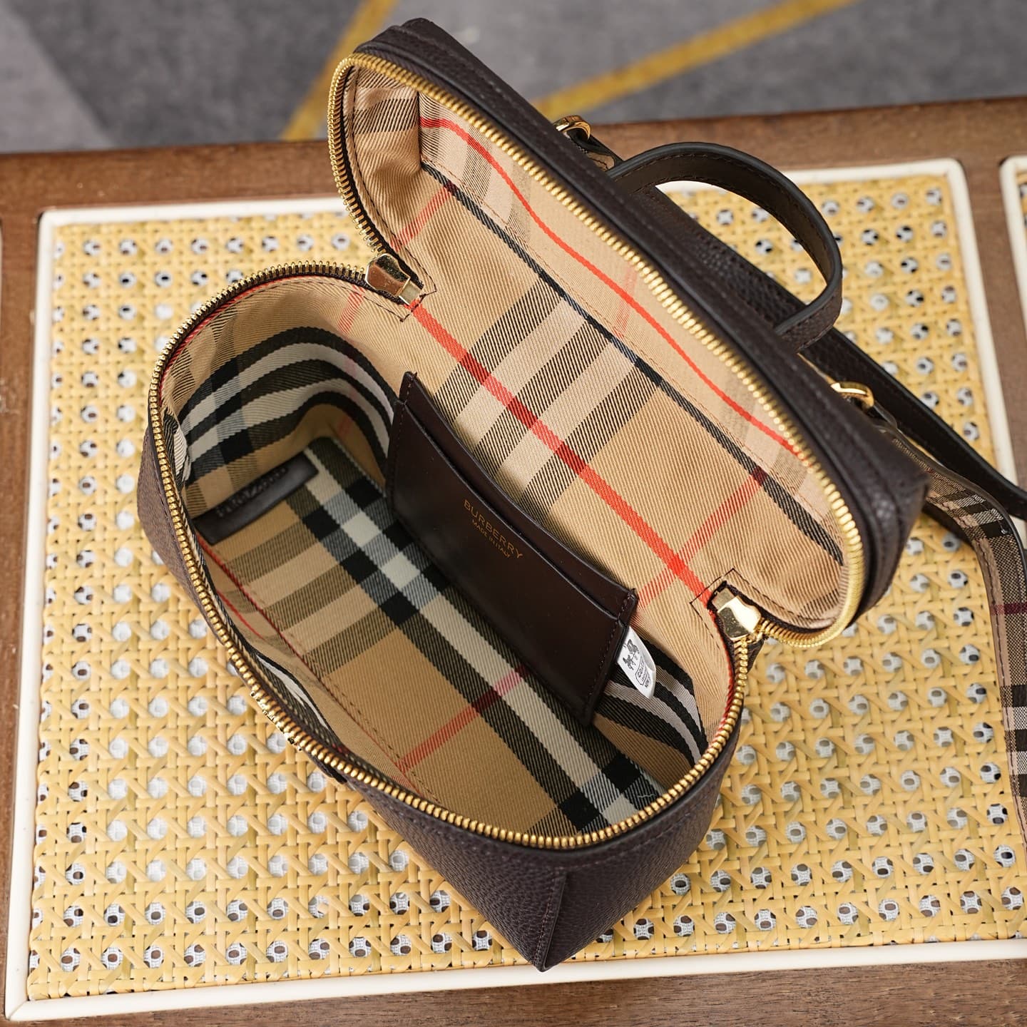 C91 Bloomsbury makeup bag — image 8