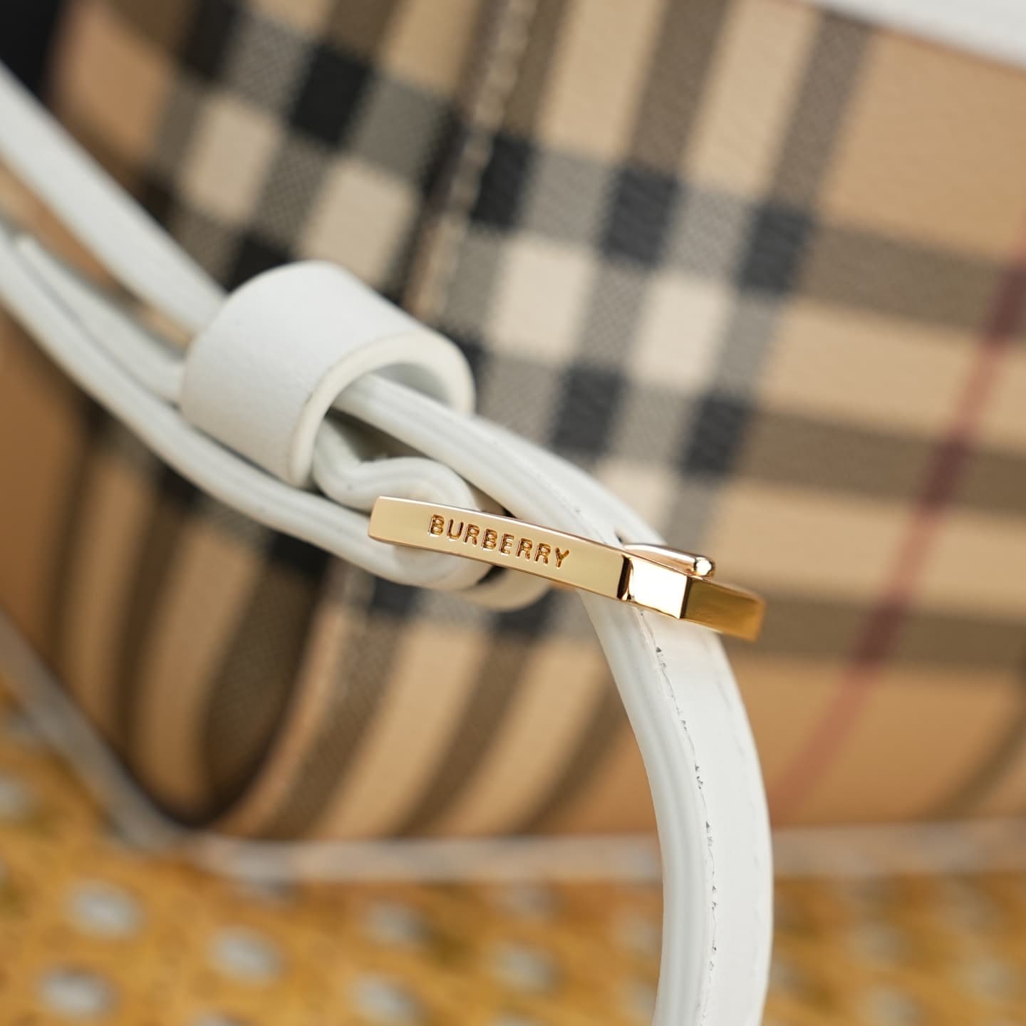 C93 The B family pattern Vanity bag is made from cotton-blend fabric and crafted by artisans in Italy. It features a Burberry pattern print in the iconic classic beige color, along with leather trim with visible ribbing. The bag has a stylish shape, inspi — image 6