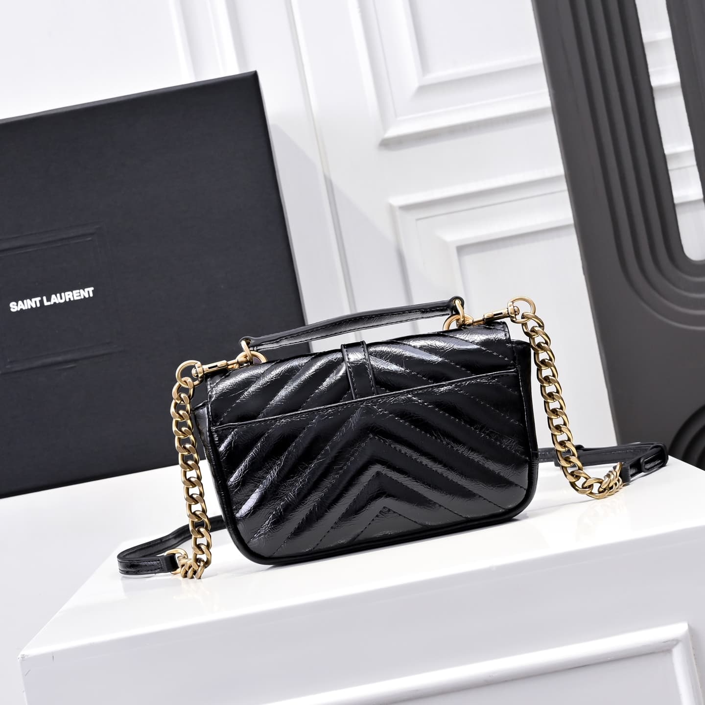 C8547 Mini college oil-wax leather chain courier — image 3