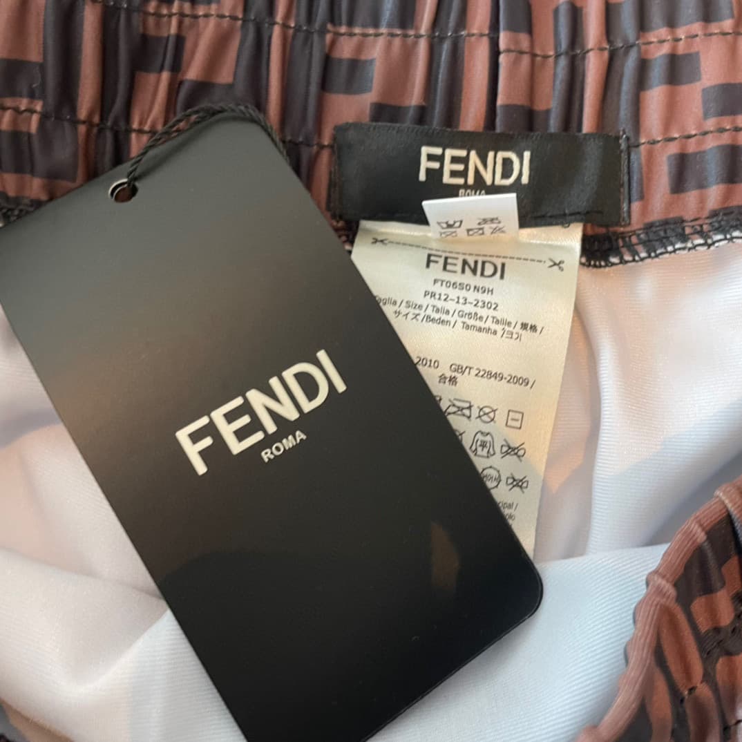 C24850 Fendi Swimwear Fendi Men’s Swimwear 👑 Custom-made swimwear 👑 With drawstring design New Vacation collection 🏖 Exclusive swimsuits［Color][Color][Color] I absolutely love them! [Color] The gaze of a noble person🌹 Deeply attracted. Beautiful to the po — image 8