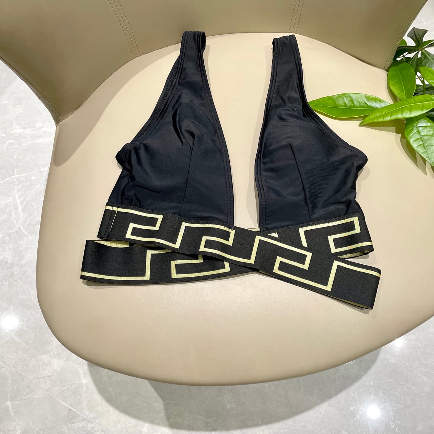 C24967 Versace swimsuits – Versace’s new split-seat swimsuits 😍🥰 These swimsuits are suitable for various situations 🏊‍♀️ At the beach, swimming pools, hot springs, water parks, and rafting trips – they work well all the time 😌 They can also be worn with  — image 7