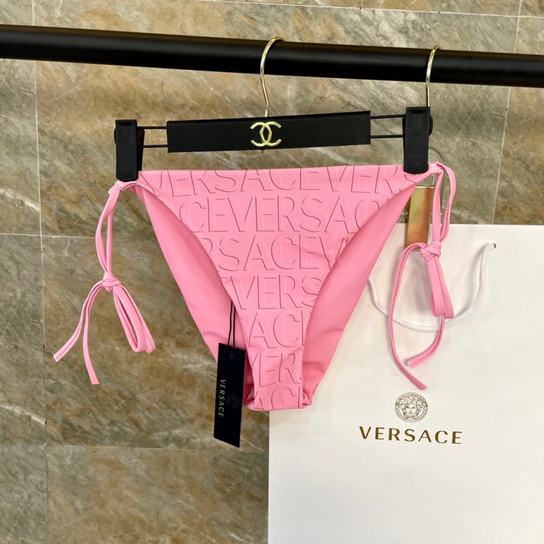 C24966 Versace swimsuits – New Versace designs, suitable for various swimming scenarios 🏊‍♀️ On the beach, in pools, hot springs, water parks, or during rafting trips 😌 They can also be worn with inner clothing. The one-piece design covers the body and ma — image 4