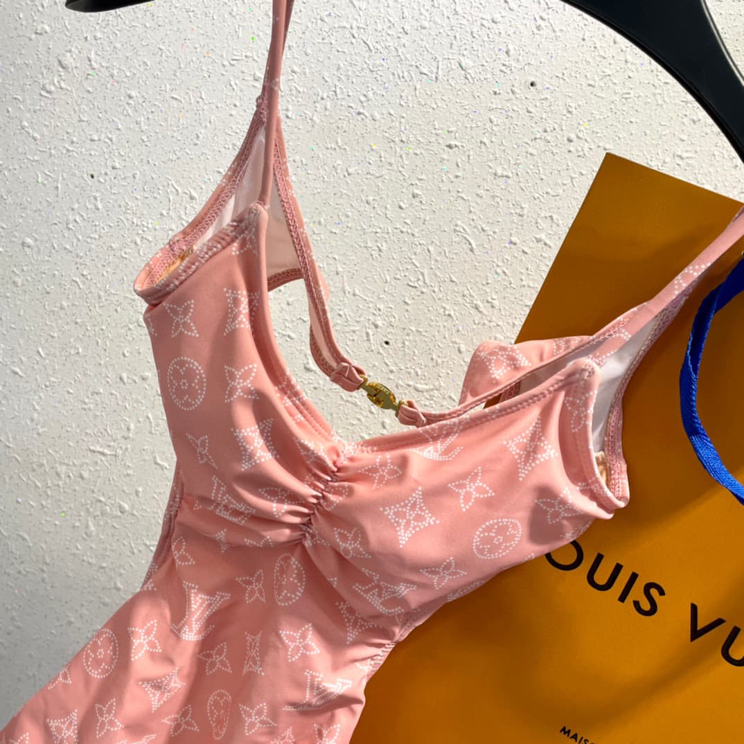 C24956 Lv swimsuit – New Lv swimsuit 😍🥰 Suitable for various swimming scenarios 🏊‍♀️ At the beach, swimming pools, hot springs, water parks, and rafting trips – all are suitable! It can also be worn with inner clothing; it works well in any situation. — image 3