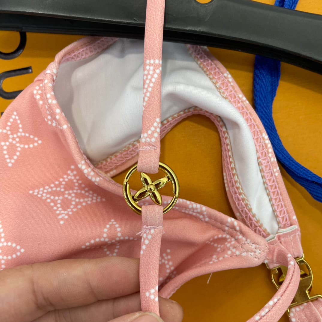 C24956 Lv swimsuit – New Lv swimsuit 😍🥰 Suitable for various swimming scenarios 🏊‍♀️ At the beach, swimming pools, hot springs, water parks, and rafting trips – all are suitable! It can also be worn with inner clothing; it works well in any situation. — image 8
