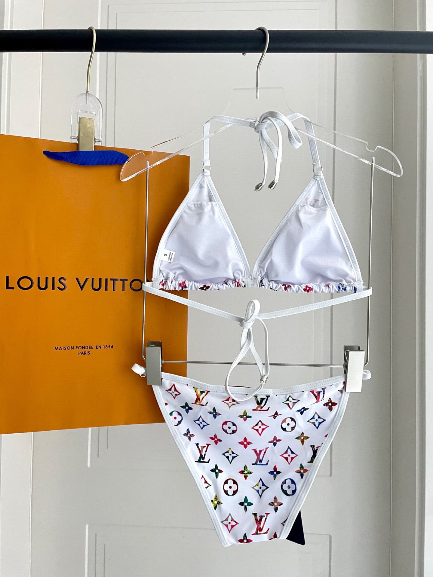 C24954 Lv swimsuit, Lv bikini 👙 The upper part of the outfit is absolutely great! It is released simultaneously with products in various boutiques, thus giving a fashionable look naturally. It helps to look younger and gives a youthful vibe. — image 3
