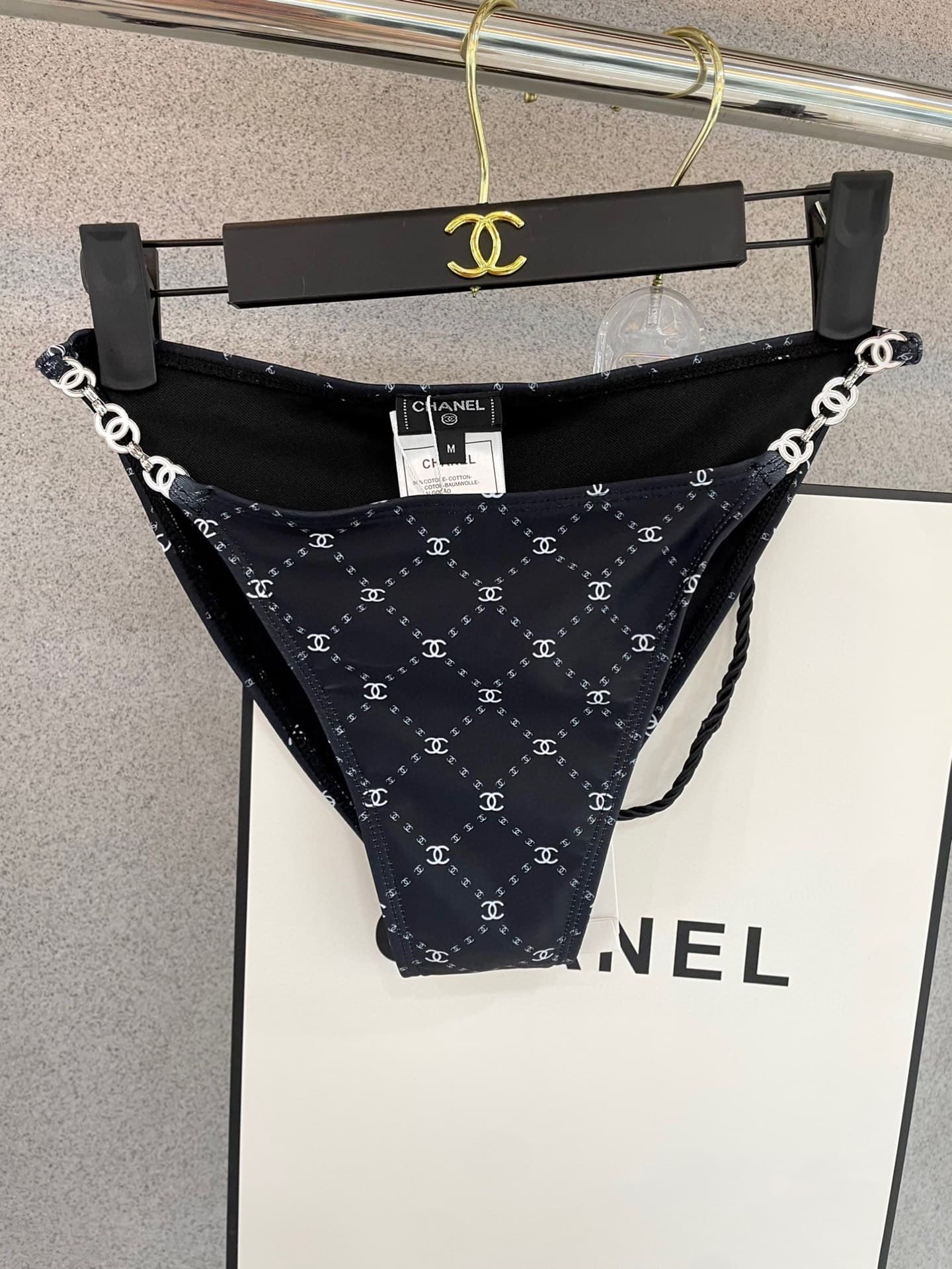 C24921 Chanel swimsuits: Chanel’s new bikinis 👙❤️😍🥰 – suitable for various swimming scenarios 🏊‍♀️ At the beach, swimming pools, hot springs, water parks, and rafting trips – all are great options 😌 They can be worn both as underwear and outerwear as well — image 6