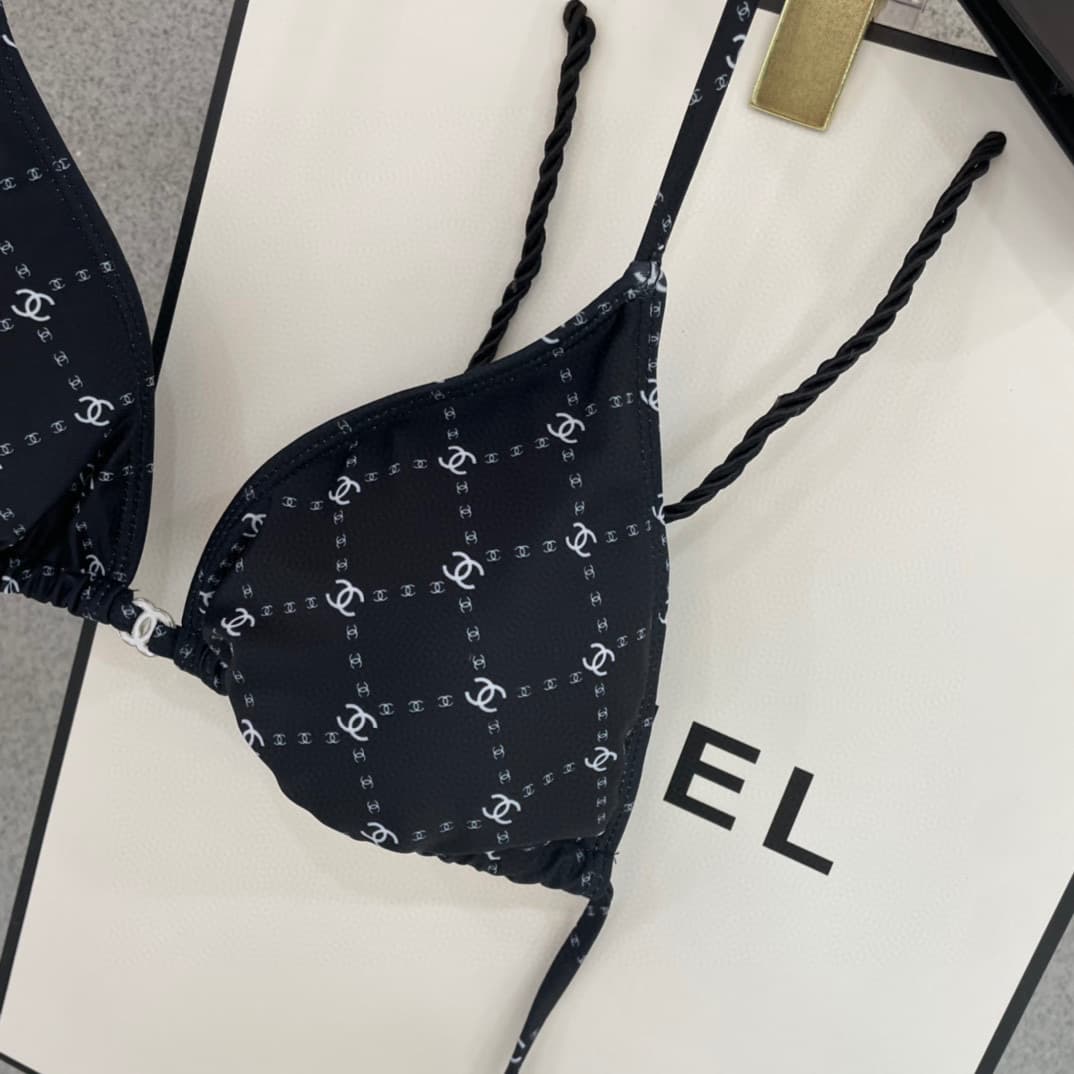 C24921 Chanel swimsuits: Chanel’s new bikinis 👙❤️😍🥰 – suitable for various swimming scenarios 🏊‍♀️ At the beach, swimming pools, hot springs, water parks, and rafting trips – all are great options 😌 They can be worn both as underwear and outerwear as well — image 4