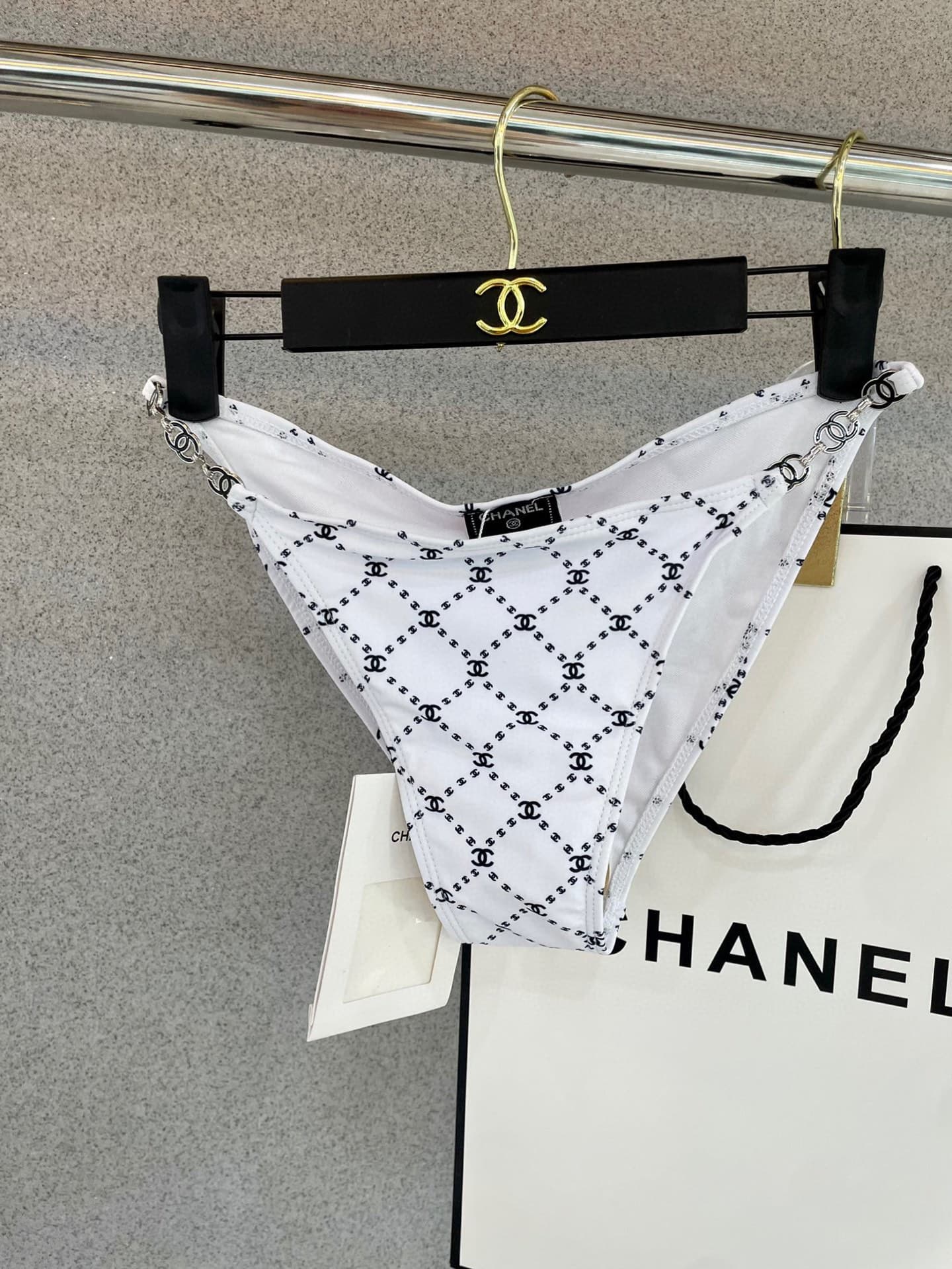 C24920 Chanel swimsuits – Chanel’s new bikinis 👙❤️😍🥰 are suitable for various swimming scenarios 🏊‍♀️ such as by the sea, in pools, in hot springs, at water parks, and during rafting trips 😌 They can be worn both as underwear and outer clothing. — image 5