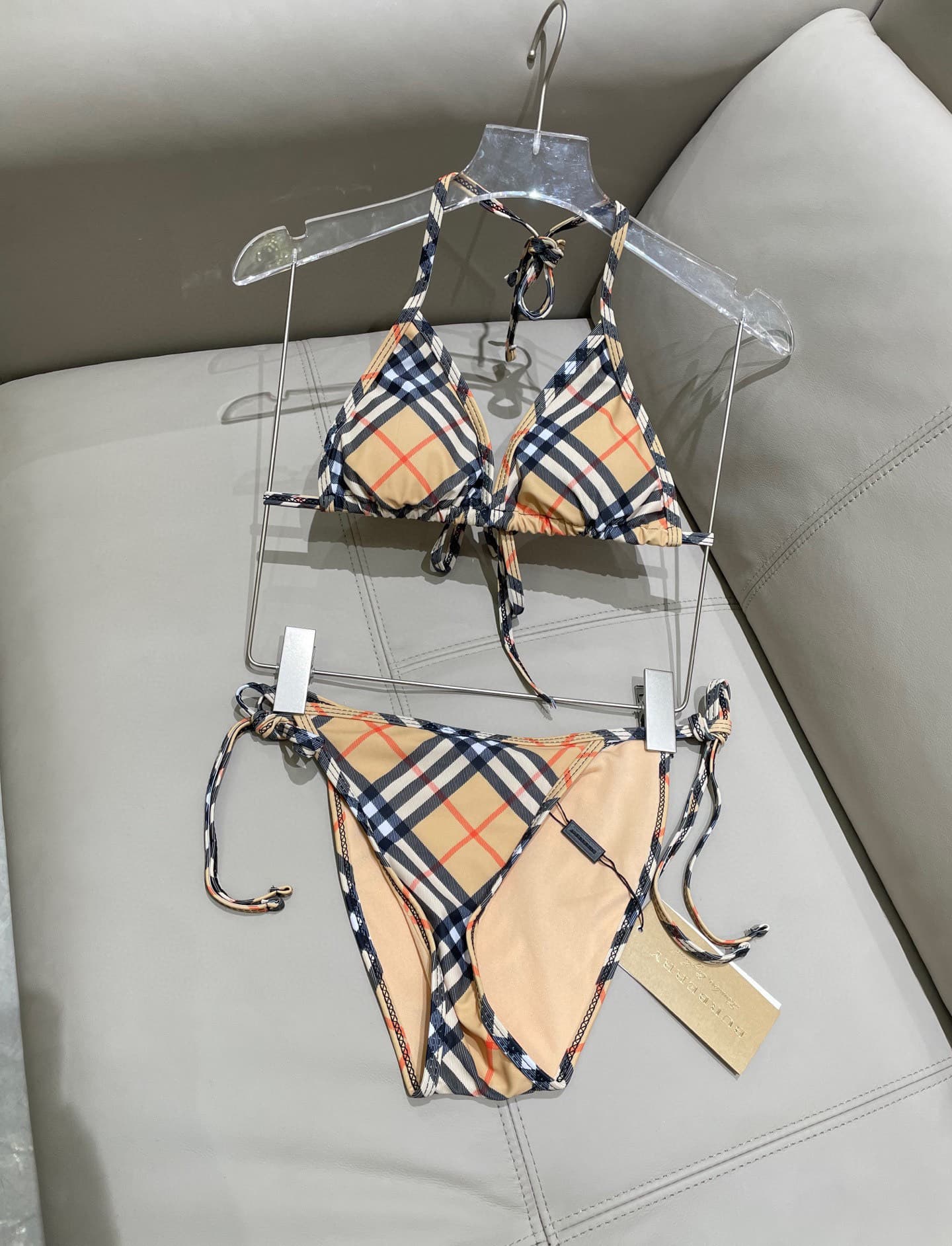 C24916 Balmain swimsuit – New model from Balmain’s boutique, split design 😍🥰 Suitable for various swimming scenarios 🏊‍♀️ At the beach, swimming pools, hot springs, water parks, and rafting trips – all are perfect 😌 It can also be worn with inner clothes. — image 8