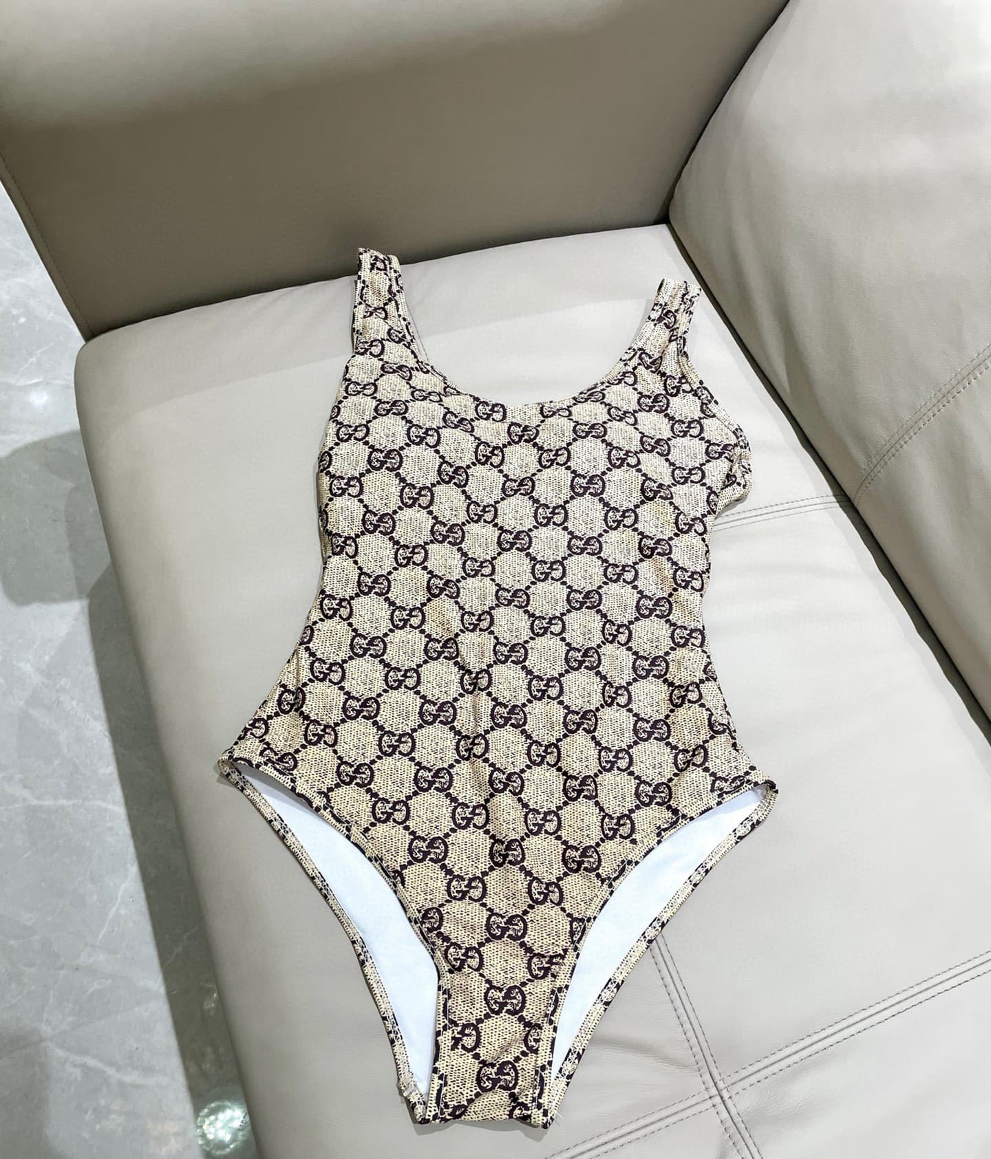 C24911 Gucci swimsuit – Gucci one-piece swimsuit 👙❤️😍🥰 It’s a swimsuit suitable for various scenarios 🏊‍♀️ On the beach, in swimming pools, hot springs, water parks, and for rafting too 😌 It can be worn both as an inner layer and an outer layer. — image 7