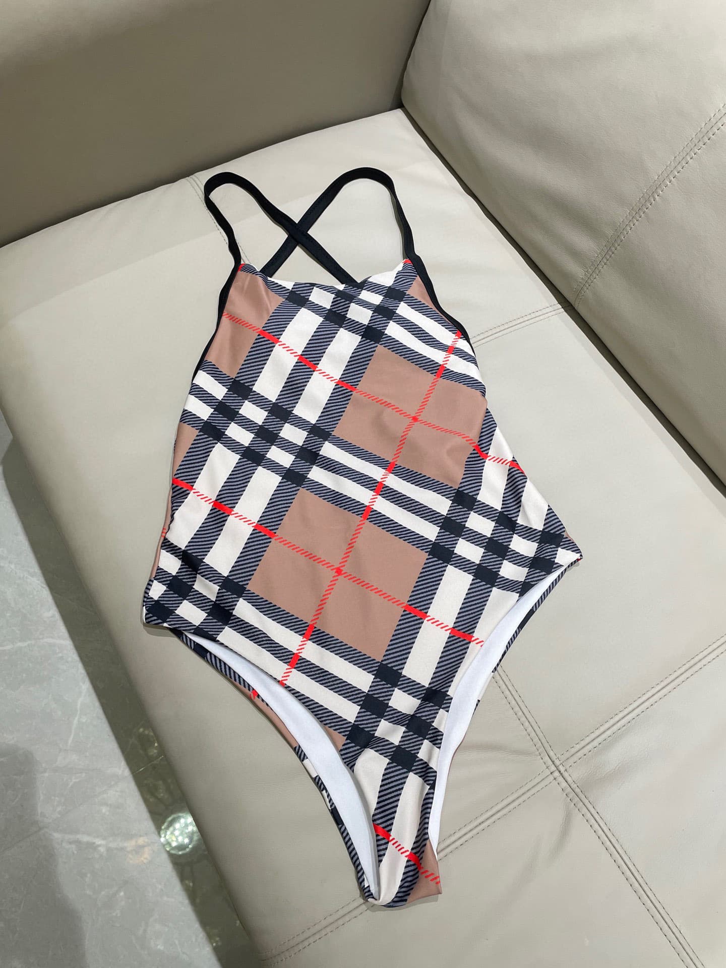 C24907 Burberry swimsuits – New models available at Burberry stores, stylish and elegant 😍🥰 These swimsuits are suitable for various scenarios 🏊‍♀️ Whether at the beach, in swimming pools, hot springs, water parks, or for rafting, they work perfectly 😌 — image 8