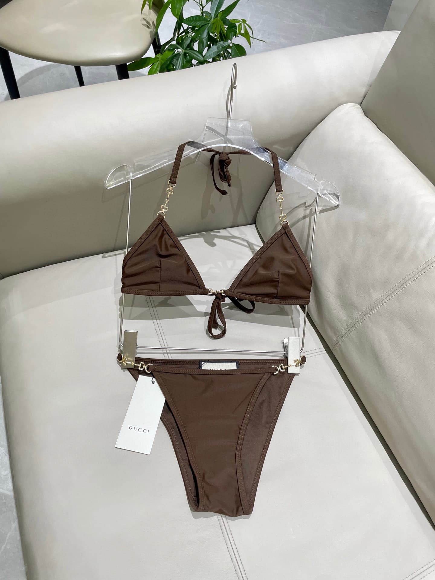 C24905 Gucci swimsuit – Gucci’s new bikini! 😍🥰 It’s a swimsuit suitable for various scenarios 🏊‍♀️ – on the beach, in swimming pools, hot springs, water parks, or for rafting. 😌 It can also be worn with other items; the one-piece design covers the body an — image 5