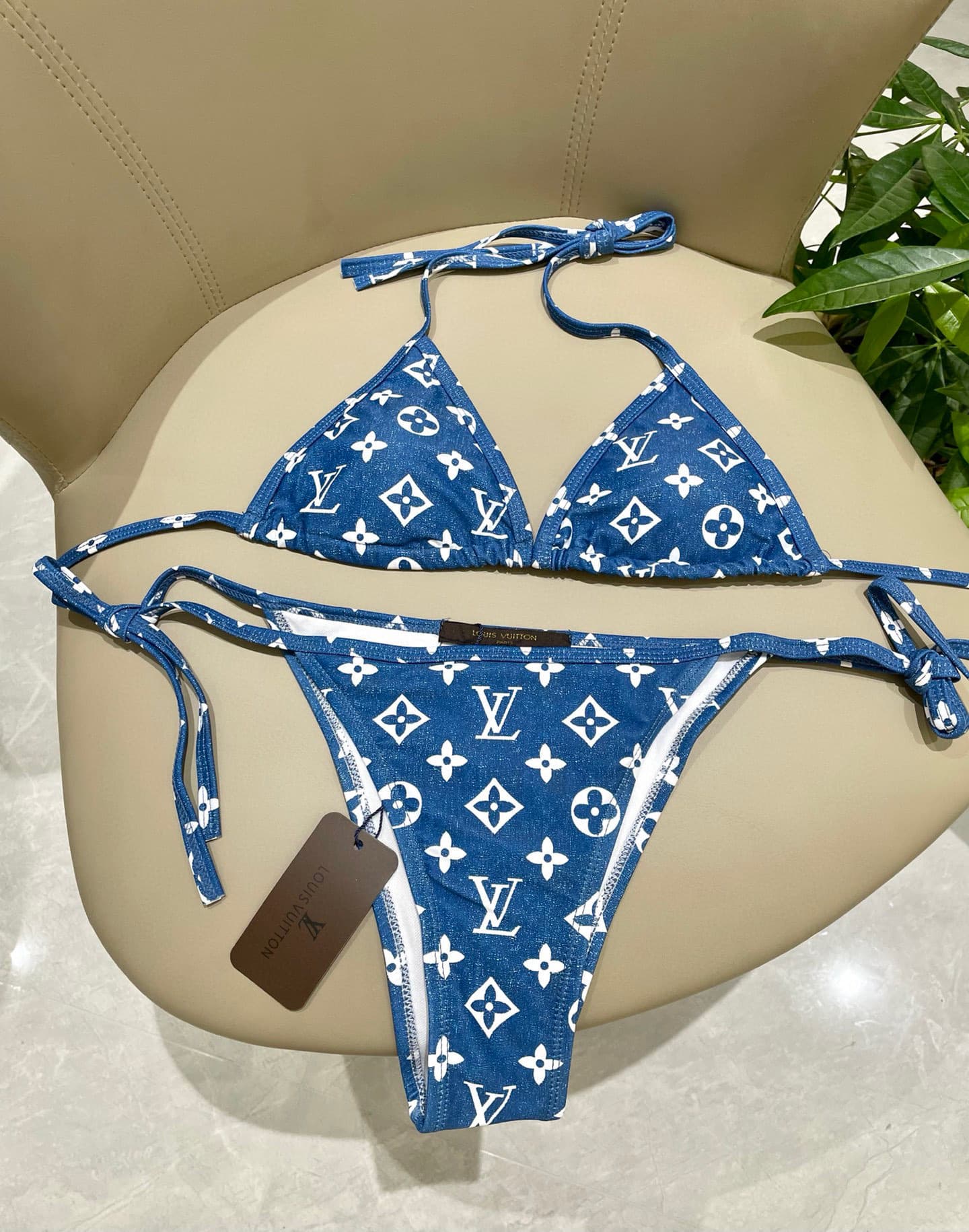 C24903 Lv swimsuit – New model split-seat swimsuit from Lv’s store 😍🥰 Suitable for various swimming scenarios 🏊‍♀️ At the beach, swimming pools, hot springs, water parks, and rafting trips – all are perfect! It can also be worn with inner clothing. The on — image 8