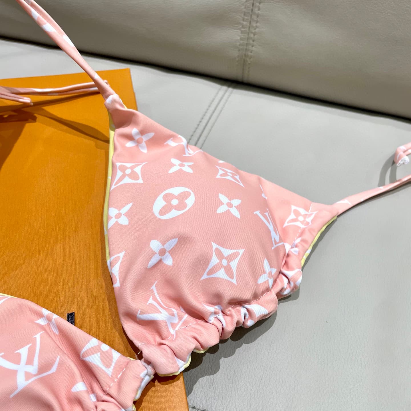 C24888 Lv swimsuits – Lv bikinis 😍🥰 are suitable for various swimming scenarios 🏊‍♀️. They can be used at the beach, in pools, hot springs, water parks, and for rafting activities 😌. They can also be worn with inner garments. The one-piece design covers t — image 7