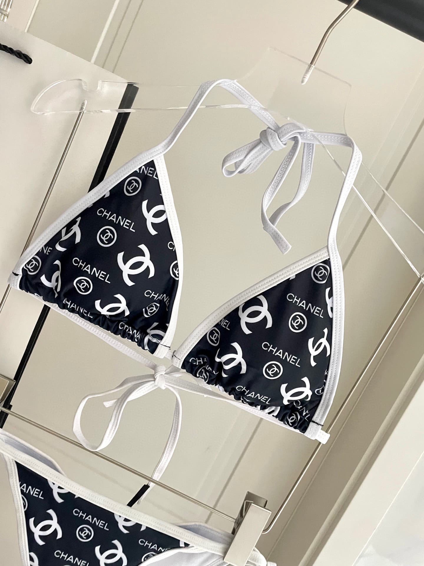 C24890 Chanel swimsuit – Chanel’s new patterned bikini 👙❤️😍🥰 It’s a swimsuit suitable for various occasions 🏊‍♀️ – on the beach, in swimming pools, hot springs, water parks, and for rafting too 😌 It can be worn both as an inner layer and as a outer layer. — image 2
