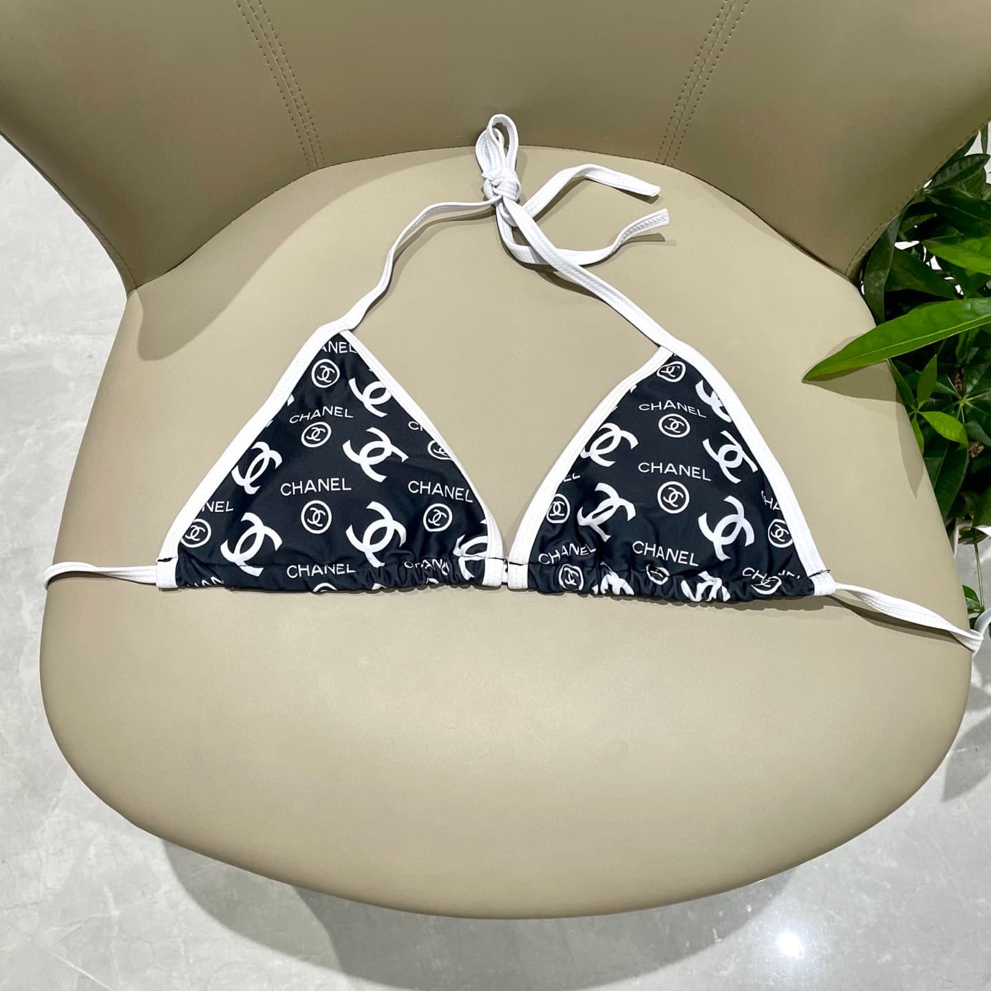 C24890 Chanel swimsuit – Chanel’s new patterned bikini 👙❤️😍🥰 It’s a swimsuit suitable for various occasions 🏊‍♀️ – on the beach, in swimming pools, hot springs, water parks, and for rafting too 😌 It can be worn both as an inner layer and as a outer layer. — image 6