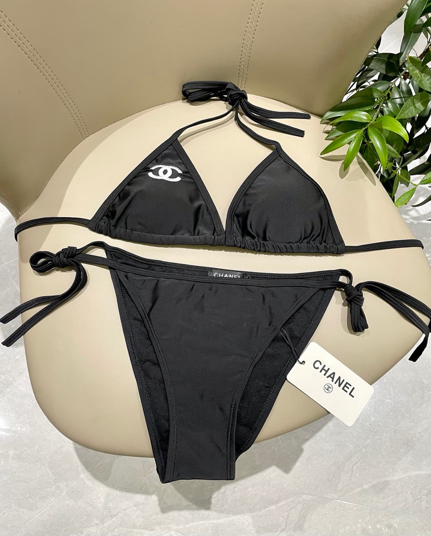 C24889 Chanel swimsuit – Chanel’s new split-seat swimsuit 😍🥰 It’s suitable for various swimming scenarios 🏊‍♀️ Whether it’s by the sea, in a swimming pool, at hot springs, or in water parks – it works perfectly 😌 It can also be worn with inner clothing. T — image 8