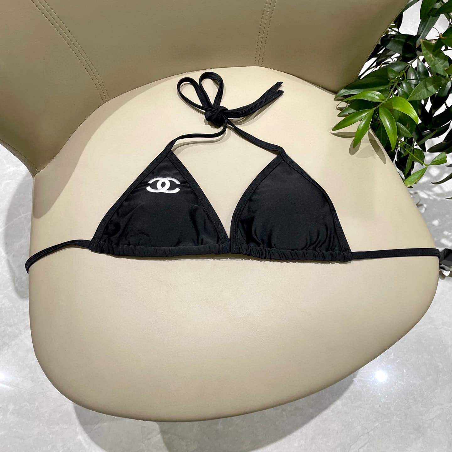 C24889 Chanel swimsuit – Chanel’s new split-seat swimsuit 😍🥰 It’s suitable for various swimming scenarios 🏊‍♀️ Whether it’s by the sea, in a swimming pool, at hot springs, or in water parks – it works perfectly 😌 It can also be worn with inner clothing. T — image 6