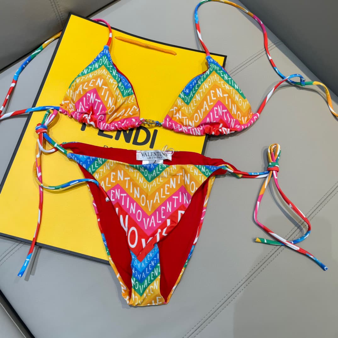 C24893 Valentino swimsuits – Valentino’s new bikini styles 😍🥰 are suitable for various swimming scenarios 🏊‍♀️. Perfect for beach, swimming pools, hot springs, water parks, and rafting activities 😌. They can also be worn with inner garments. The one-piece — image 5