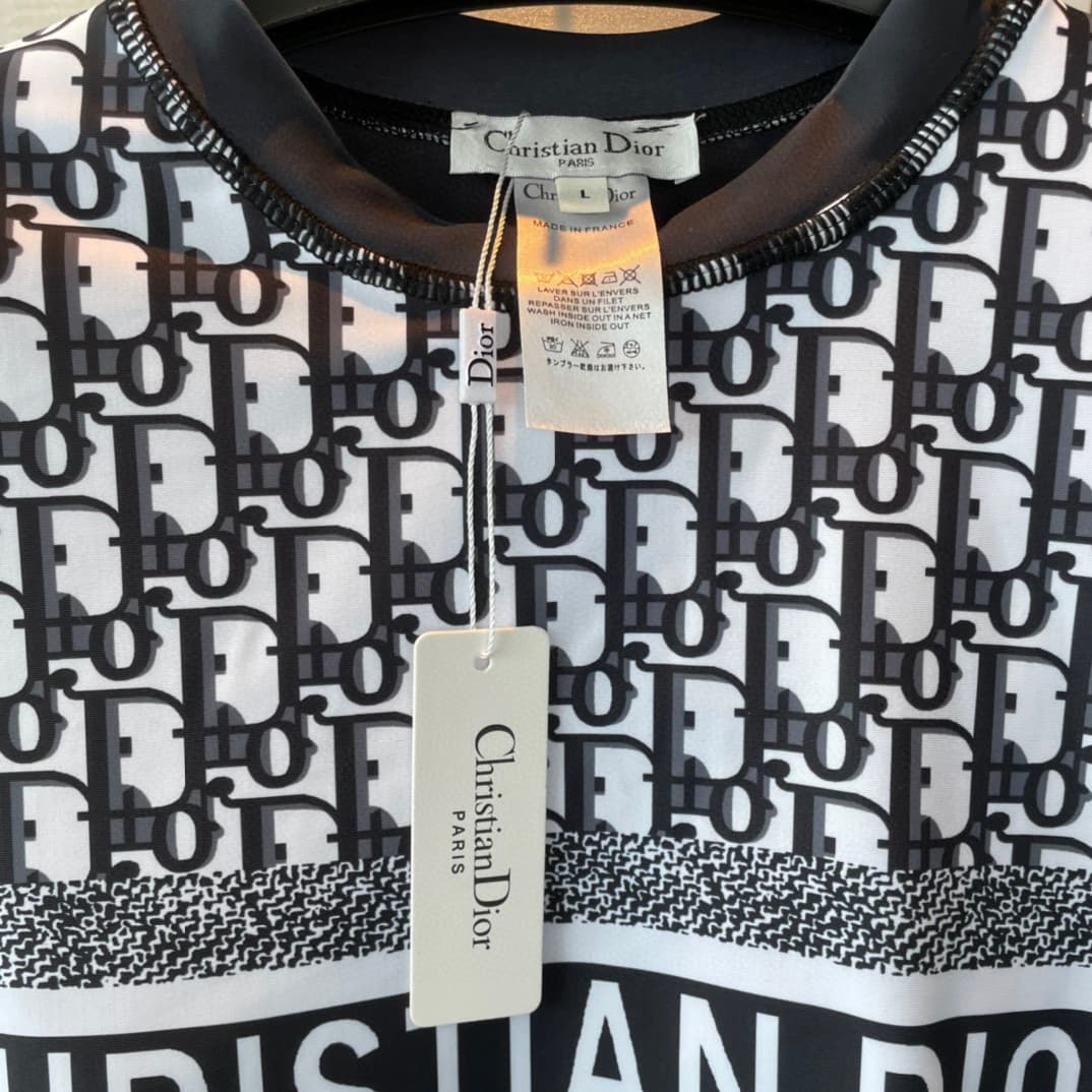 C24897 Dior swimsuit – Chanel Dior long-sleeved, sexy goddess 🥰😍👙❤️😍🥰 – suitable for various scenarios 🏊‍♀️ At the beach, swimming pools, hot springs, water parks, and rafting trips – all are great options 😌 It can be worn both under clothes and on top as — image 4