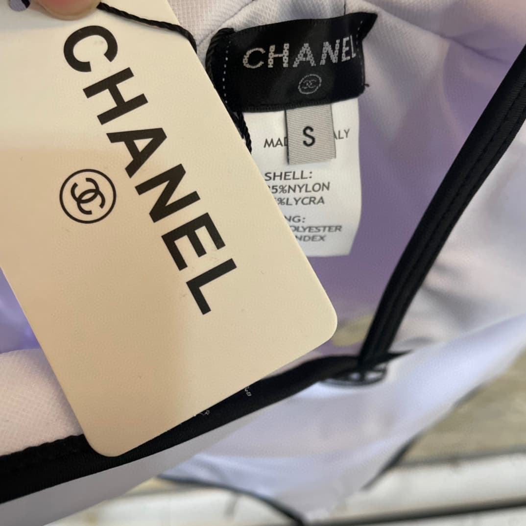 C24899 Chanel swimsuit – Chanel’s new backless one-piece swimsuit in black, simple and elegant. It’s suitable for various swimming scenarios 🏊‍♀️ Whether at the beach, in a swimming pool, in hot springs, or at water parks – it works well 😌 It can also be  — image 6