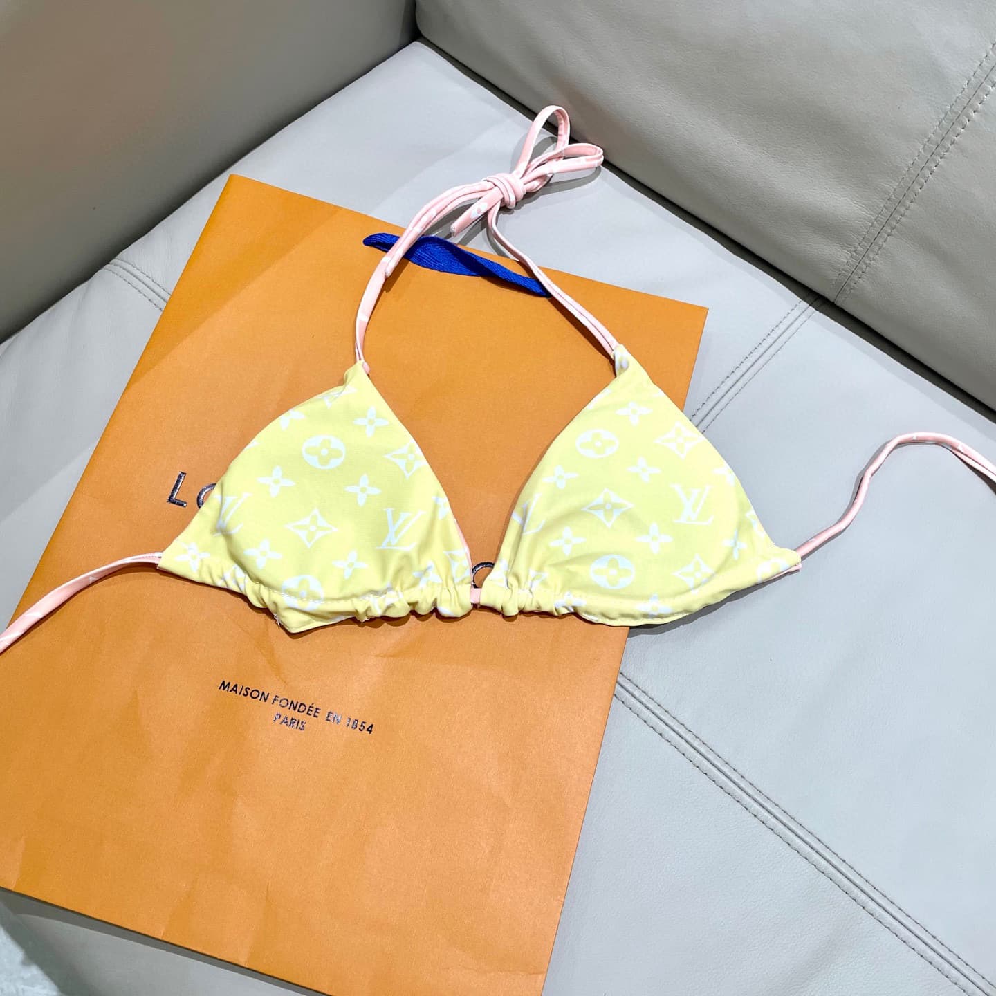 C24876 Lv swimsuit – Lv bikini 😍🥰 It’s a swimsuit suitable for various occasions 🏊‍♀️ Whether it’s by the sea, in a swimming pool, at hot springs, or in water parks – it works perfectly 😌 It can also be worn with inner clothes. The one-piece design covers — image 8